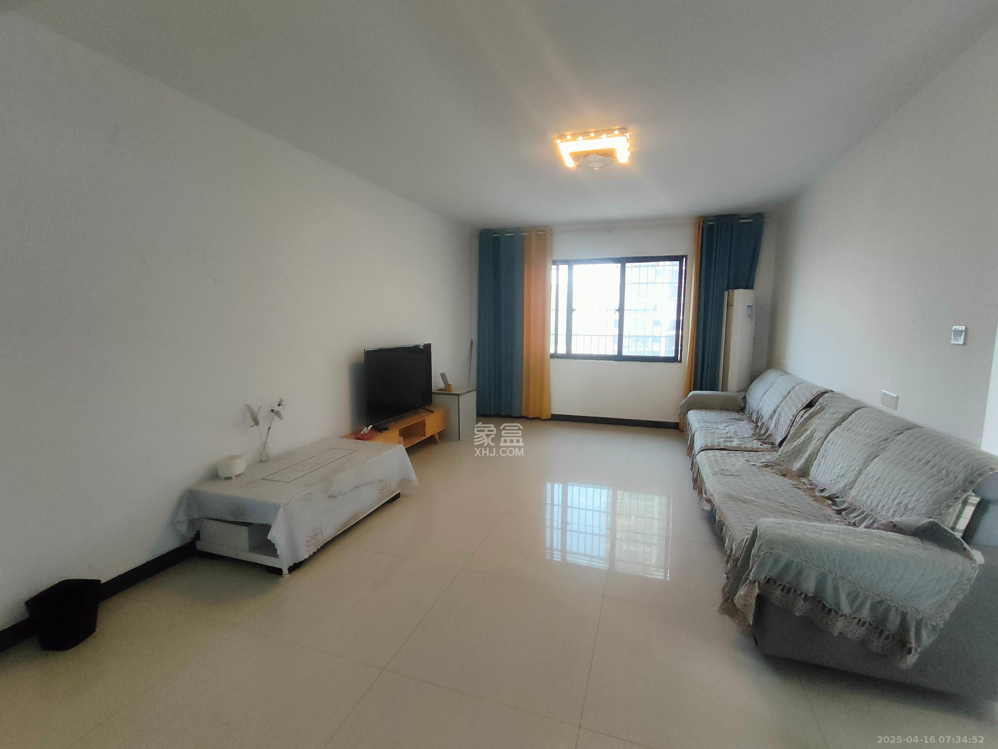 枫林雅苑(雷锋机电市场二期) 4室2厅2卫 2400.0元/月 枫林雅苑(雷锋机电市场二期) 4室2厅2卫 2400.0元/月室内图