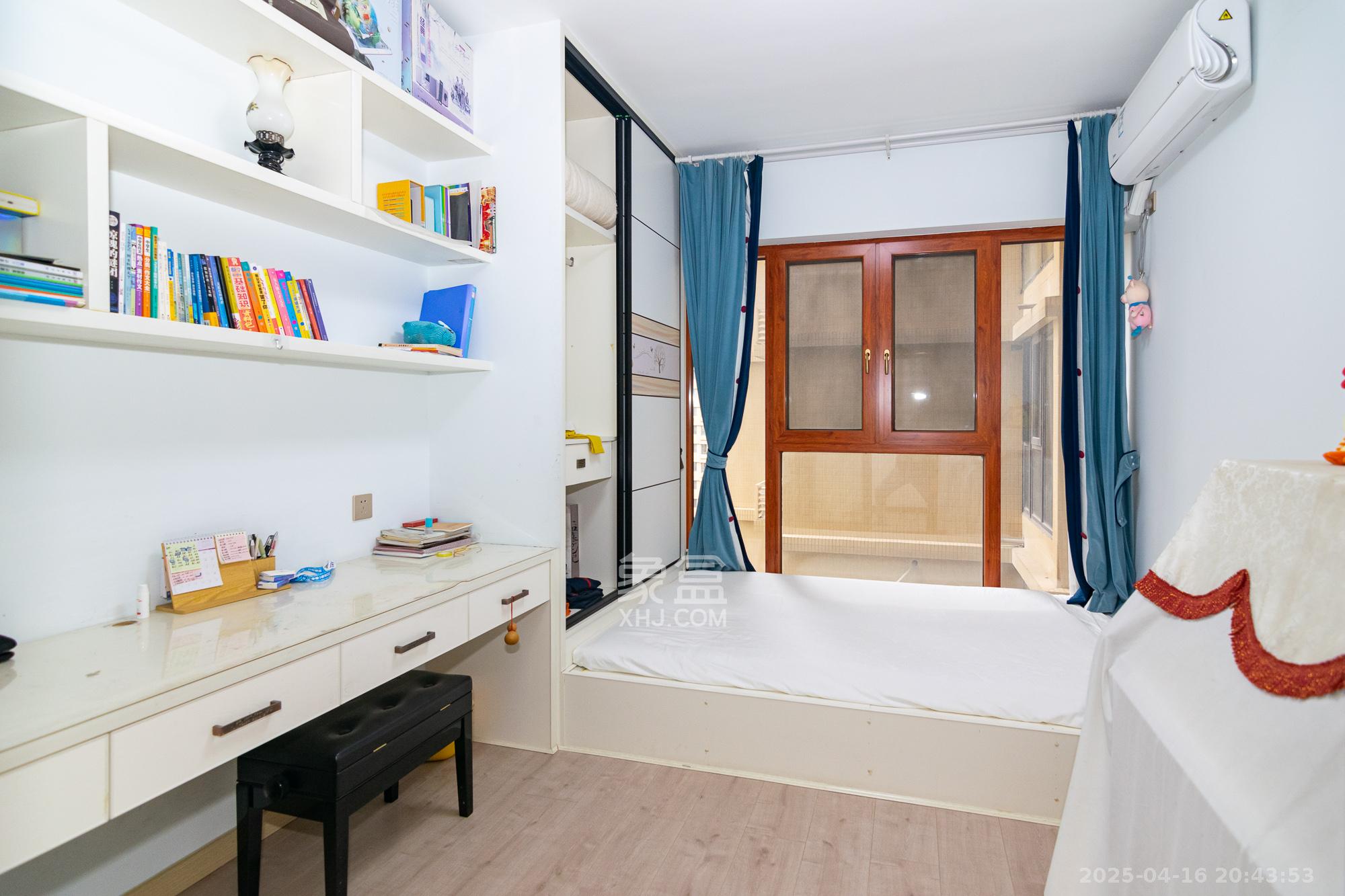 三润城（三润星城）  4室2厅2卫    125.0万卧室