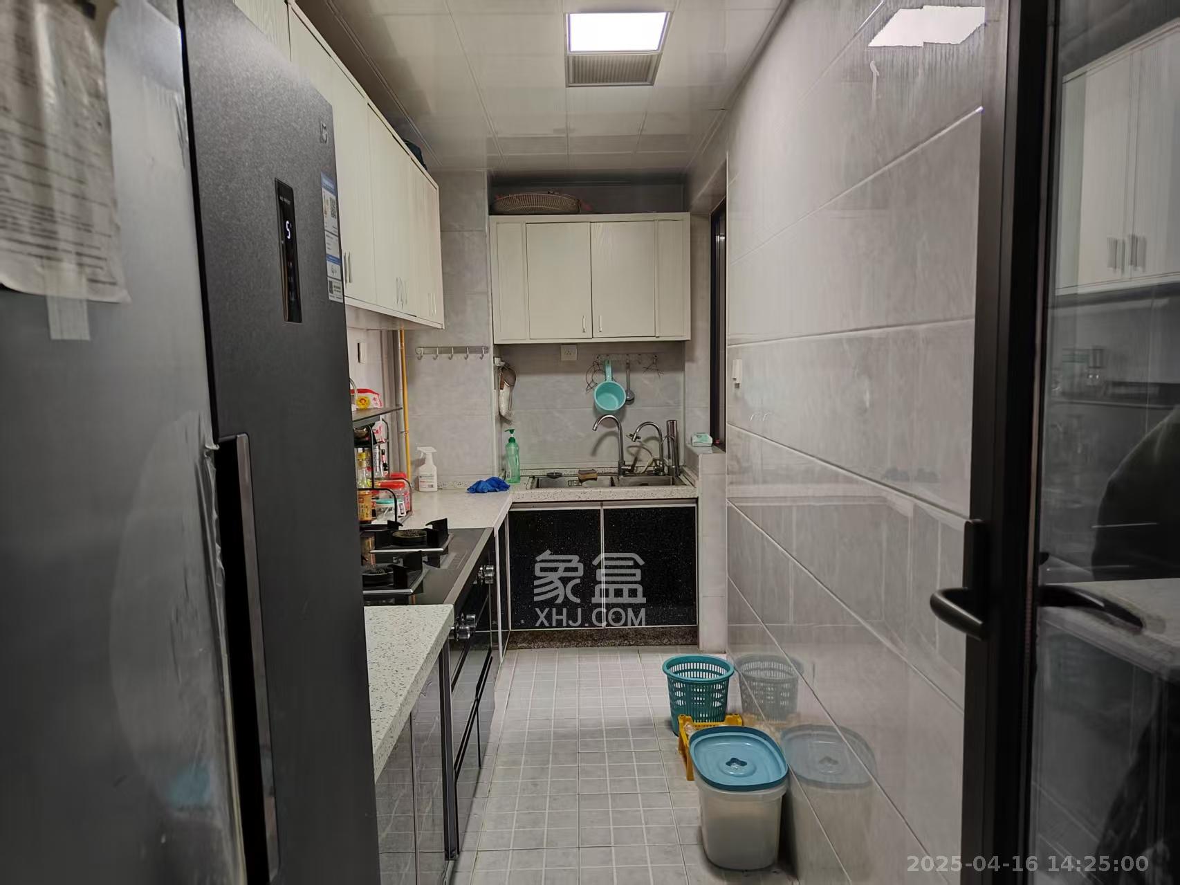 华润橡树湾  3室2厅1卫    2500.0元/月 华润橡树湾  3室2厅1卫    2500.0元/月室内图