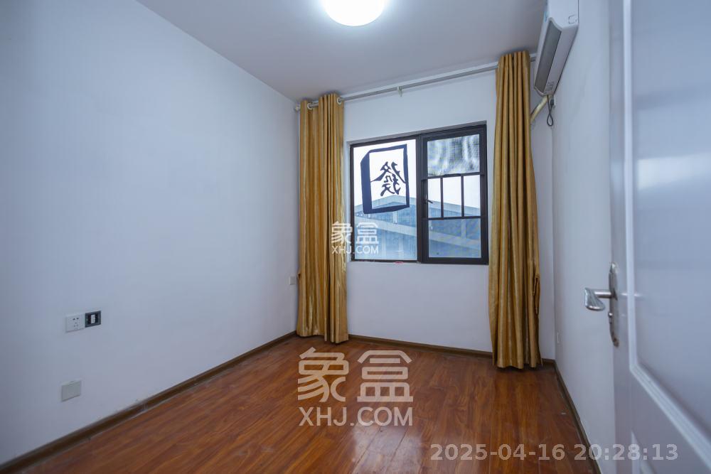 华润置地广场二期  4室2厅2卫   2800.00元/月户型图