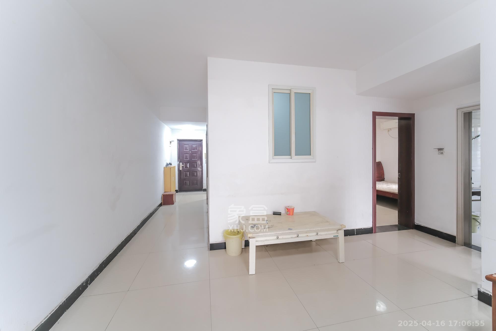 万丽景园 3室2厅1卫 48.0万 万丽景园 3室2厅1卫 48.0万客厅