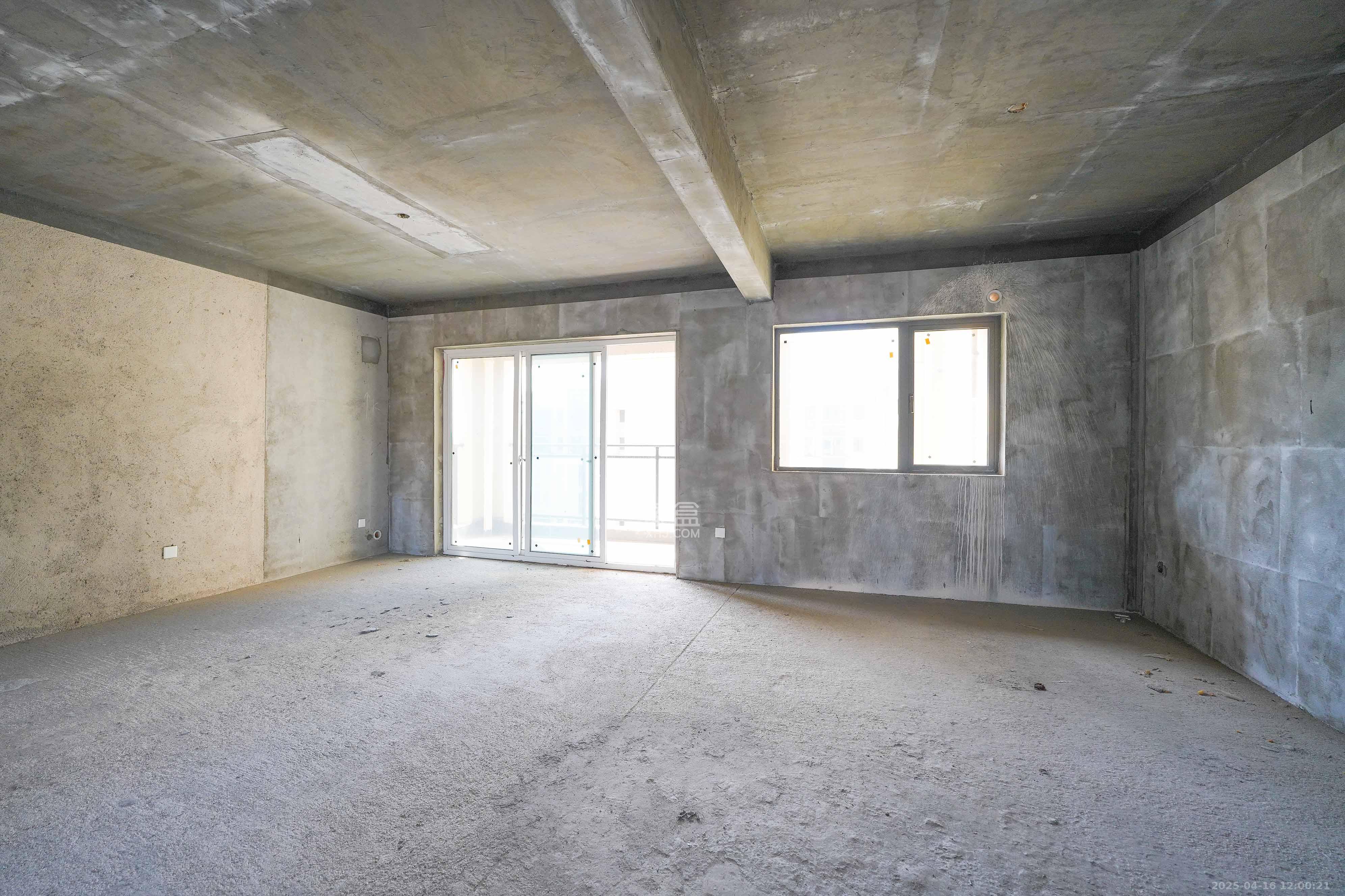 丽发新城  4室2厅2卫    103.0万 丽发新城  4室2厅2卫    103.0万客厅