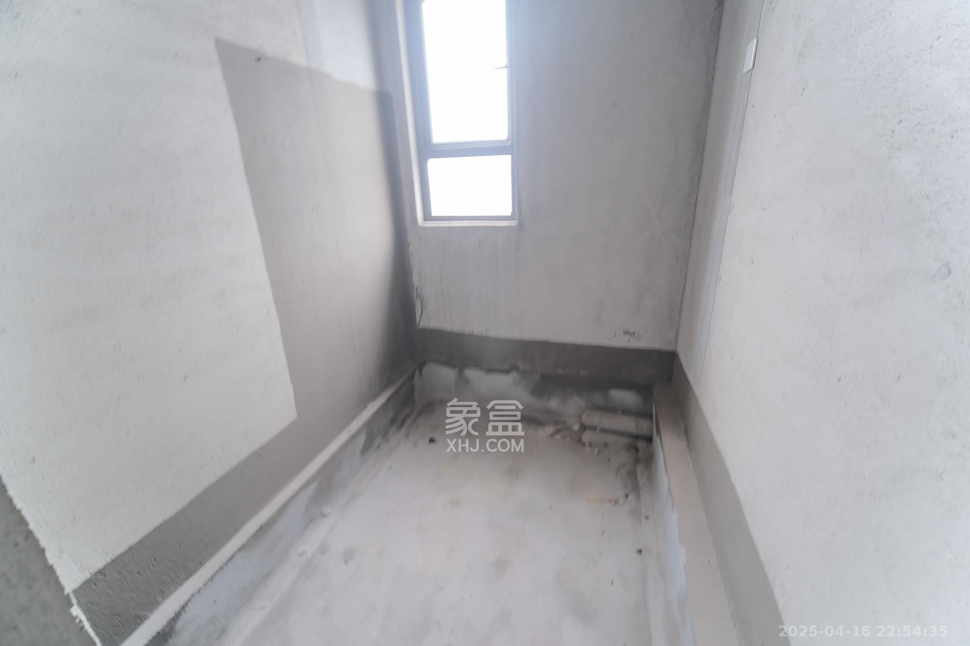 荣盛城 1室0厅0卫 95.0万 荣盛城 1室0厅0卫 95.0万卫生间