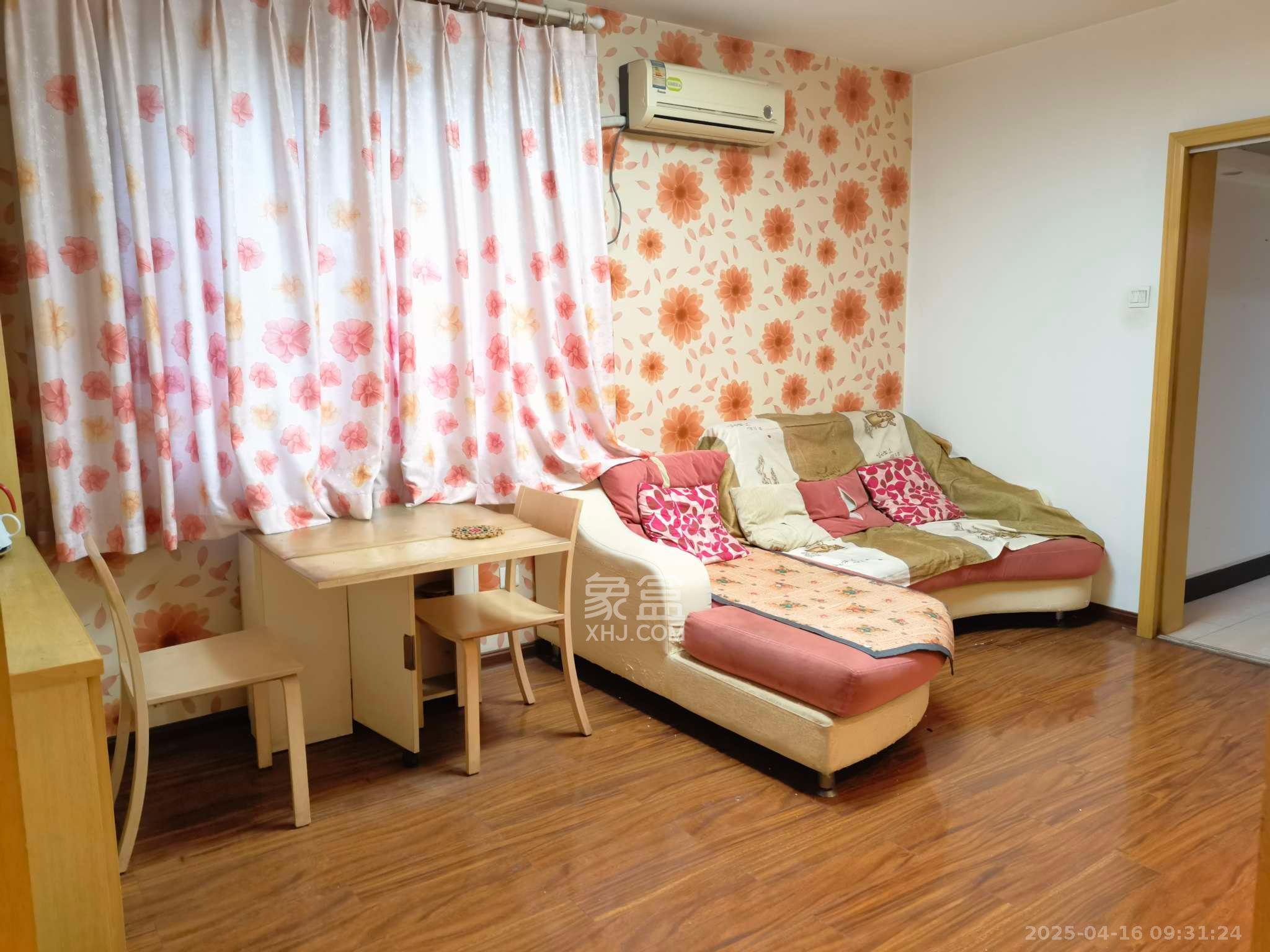 省政府机关梓园住宅区 3室1厅1卫 2800.0元/月 省政府机关梓园住宅区 3室1厅1卫 2800.0元/月室内图