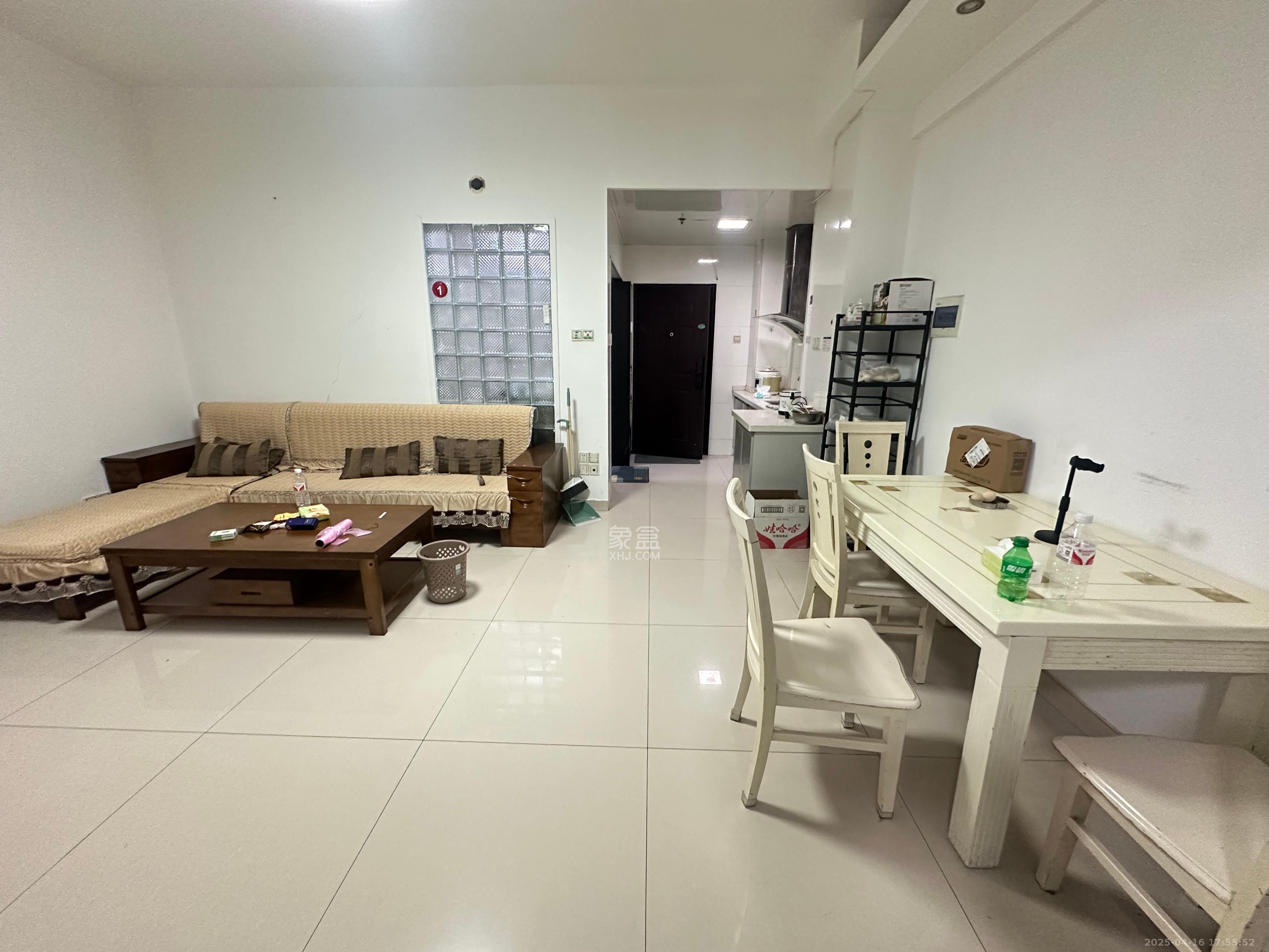 YO领域(领御大厦)  2室1厅1卫    2600.0元/月 YO领域(领御大厦)  2室1厅1卫    2600.0元/月室内图1