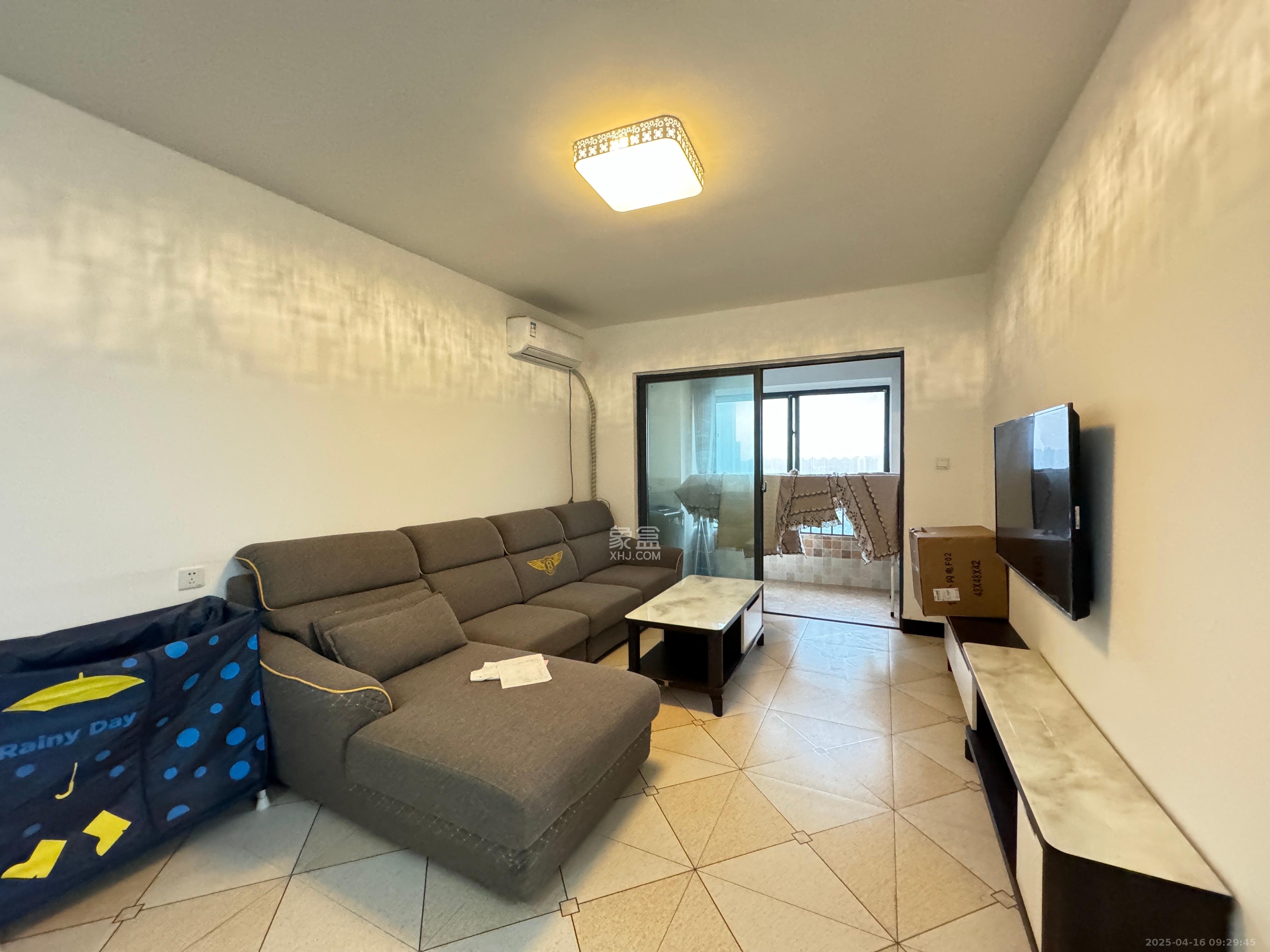 兰亭都荟(璟峰苑)  3室2厅1卫    2700.0元/月 兰亭都荟(璟峰苑)  3室2厅1卫    2700.0元/月室内图