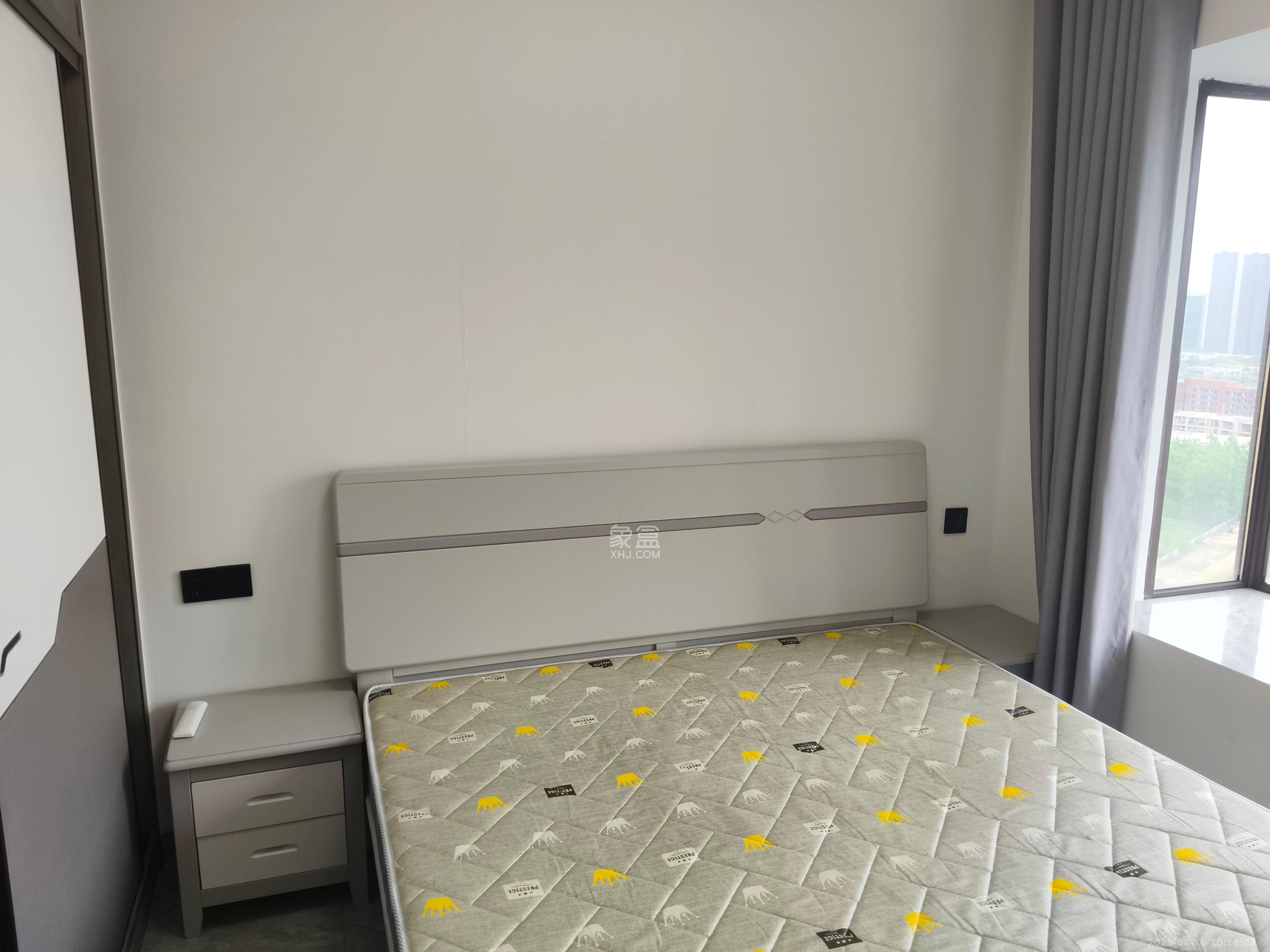 和润园三期 2室2厅1卫 2400.0元/月 和润园三期 2室2厅1卫 2400.0元/月室内图