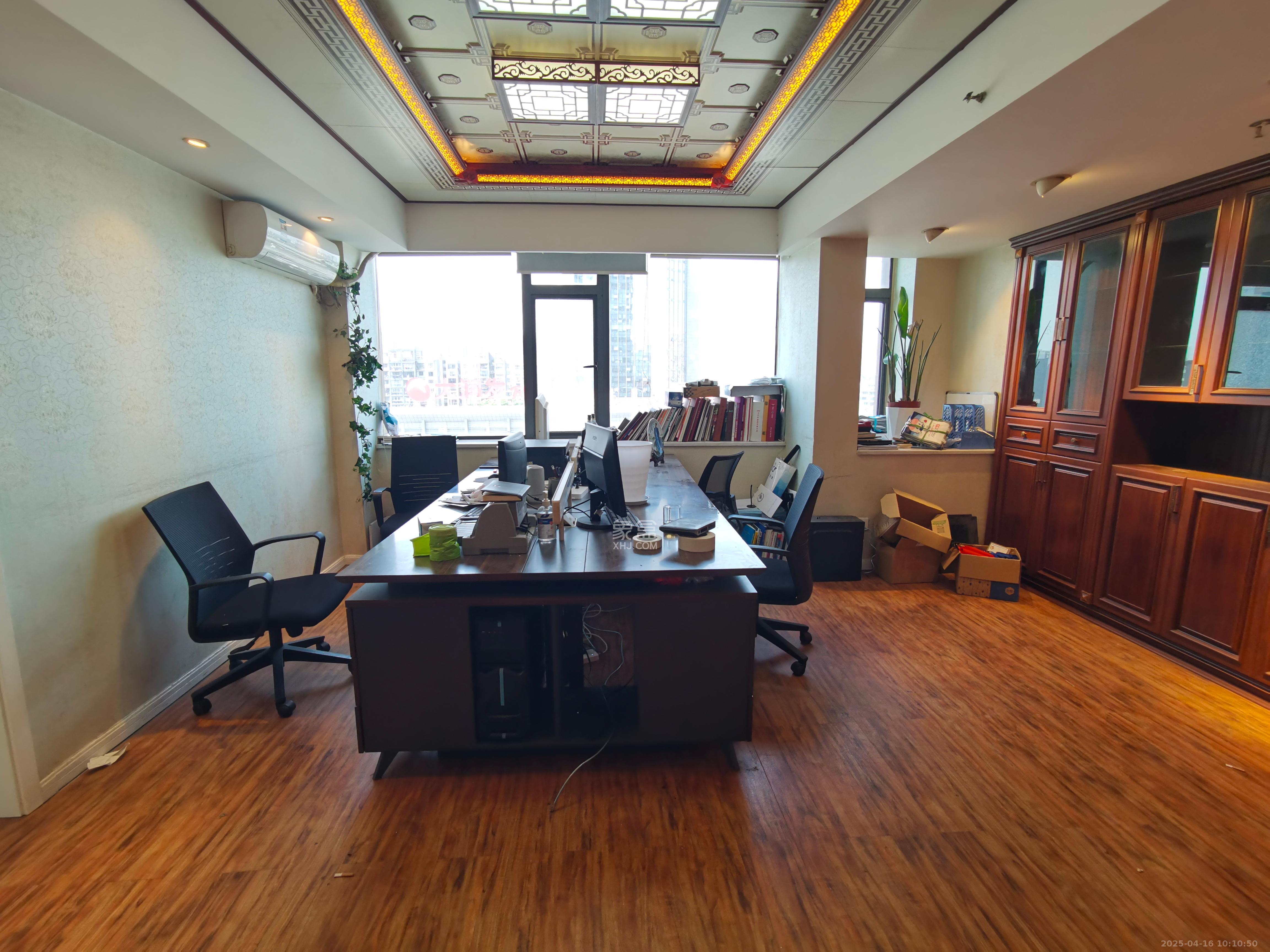 长房中庭国际(东郡华蓉广场)  3室1厅1卫    5000.0元/月 长房中庭国际(东郡华蓉广场)  3室1厅1卫    5000.0元/月室内图1