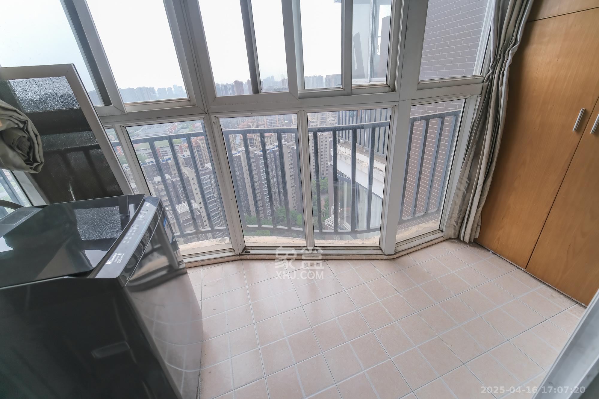 世景华庭 2室2厅1卫 45.0万 世景华庭 2室2厅1卫 45.0万阳台