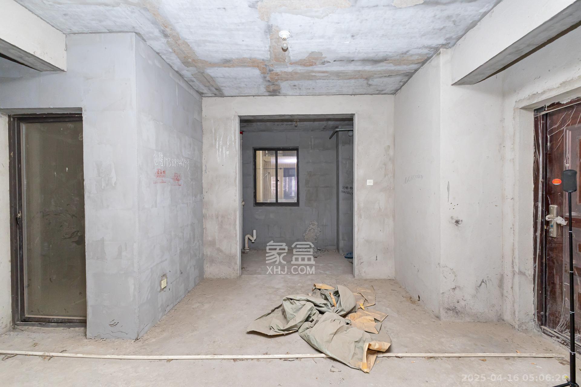 乾源国际  3室2厅1卫    62.8万 乾源国际  3室2厅1卫    62.8万客厅