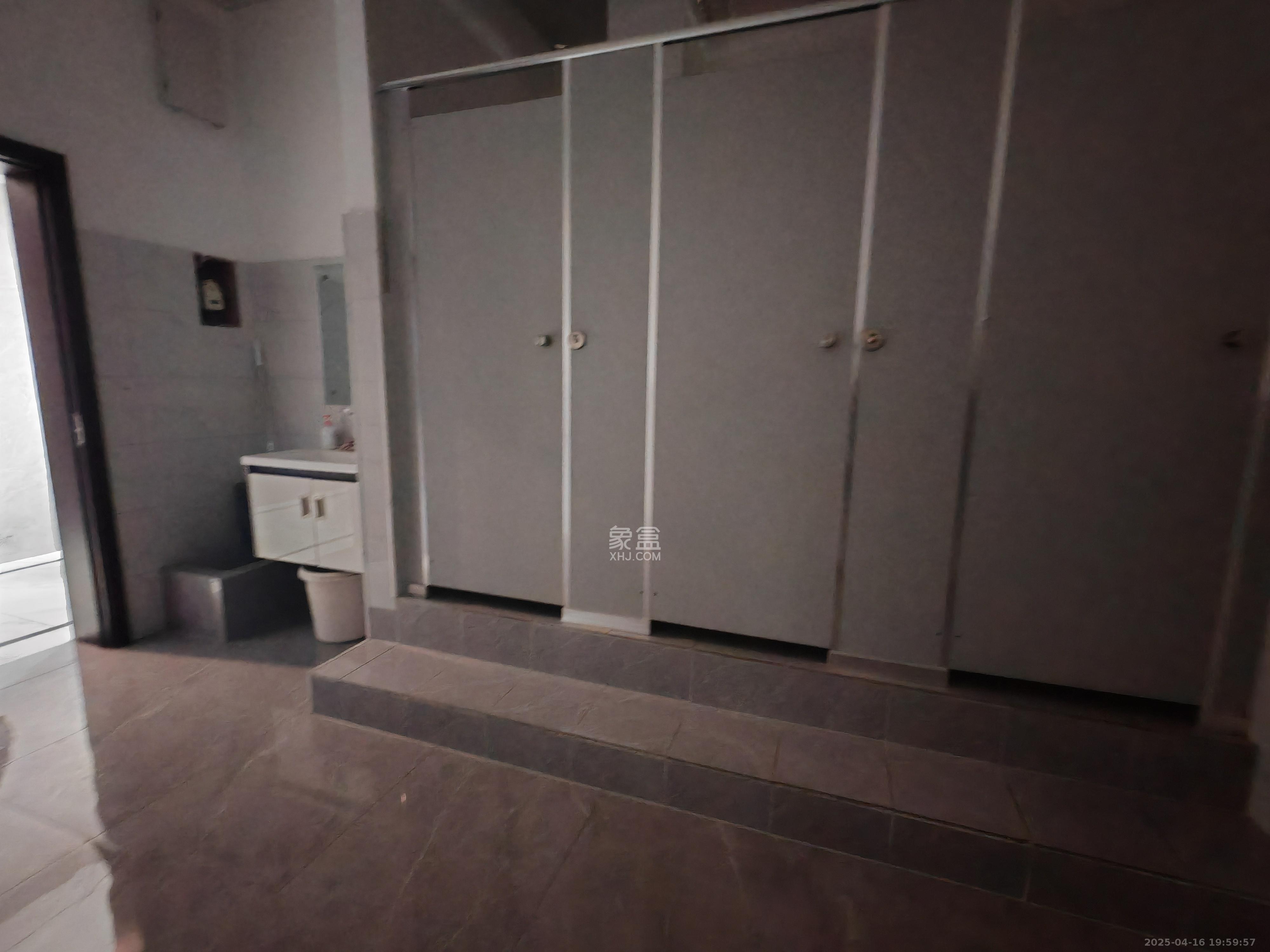 旭辉汇樾城 1室1厅1卫 1400.0元/月 旭辉汇樾城 1室1厅1卫 1400.0元/月室内图