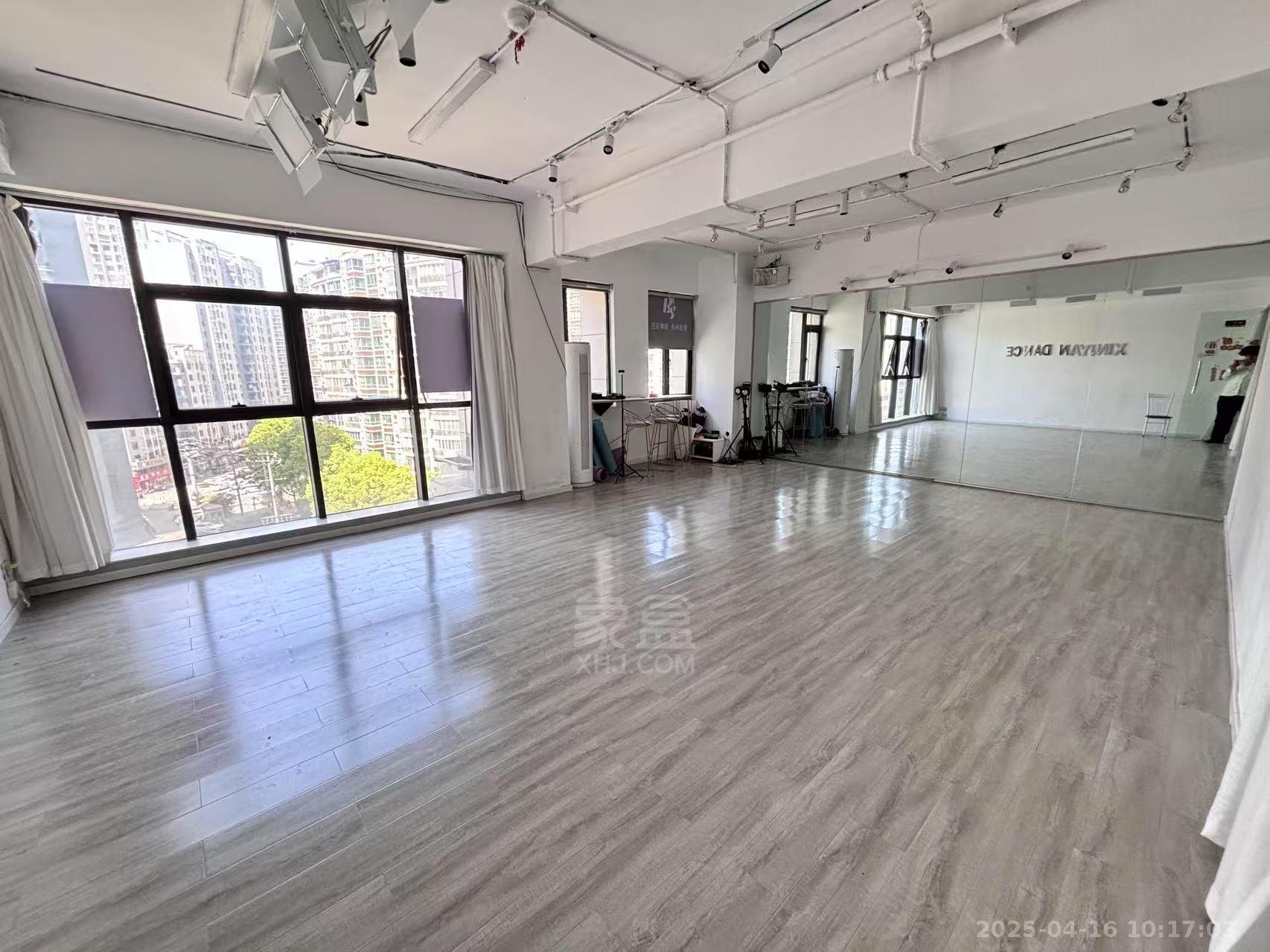 株洲锦绣江山  1室1厅1卫    5000.0元/月 株洲锦绣江山  1室1厅1卫    5000.0元/月室内图