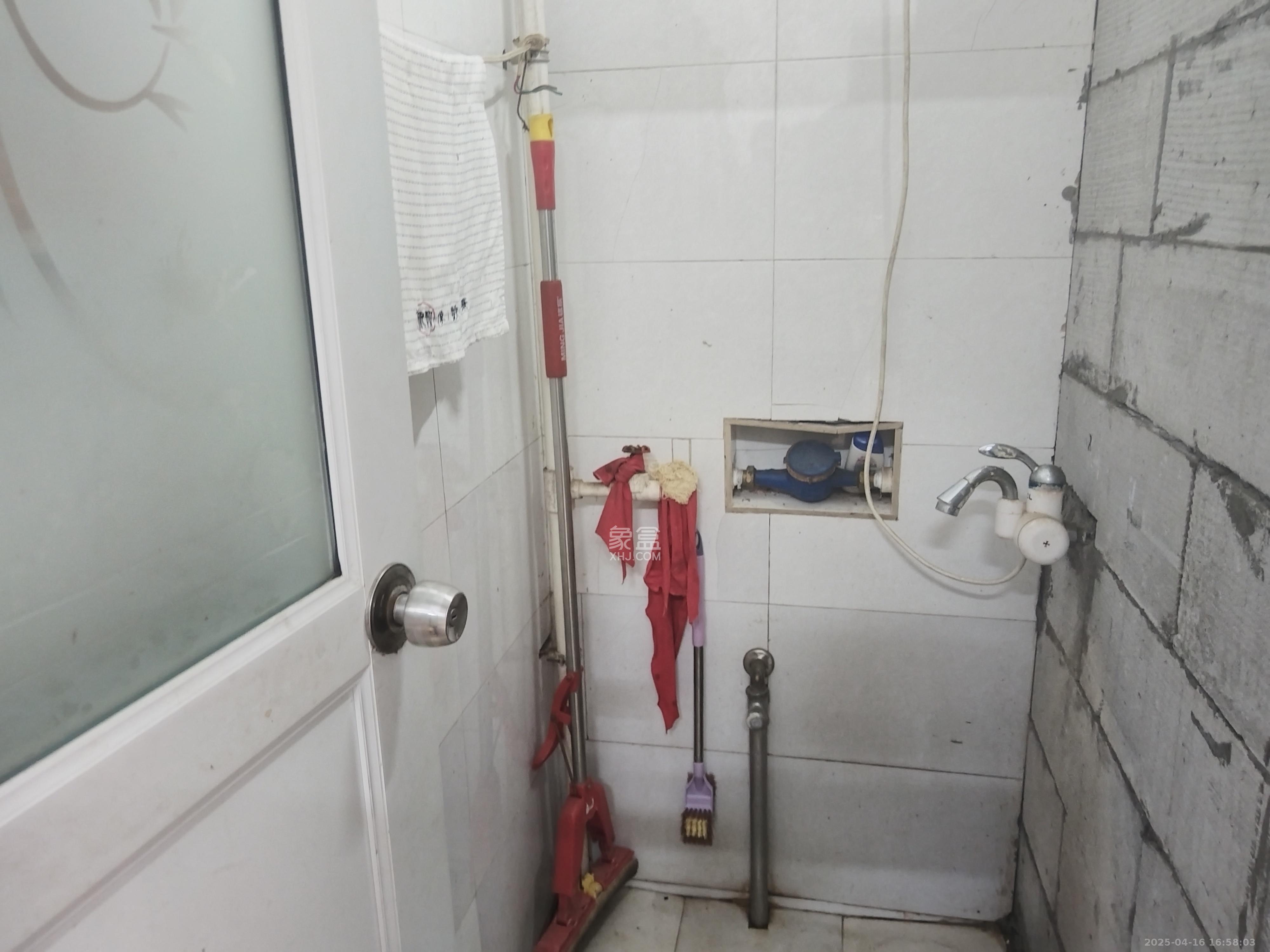 金石蓉园   80.0㎡      2800.0元/月室内图