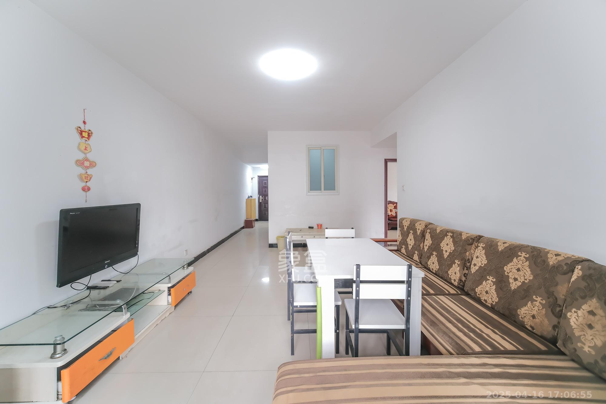 万丽景园 3室2厅1卫 48.0万 万丽景园 3室2厅1卫 48.0万客厅