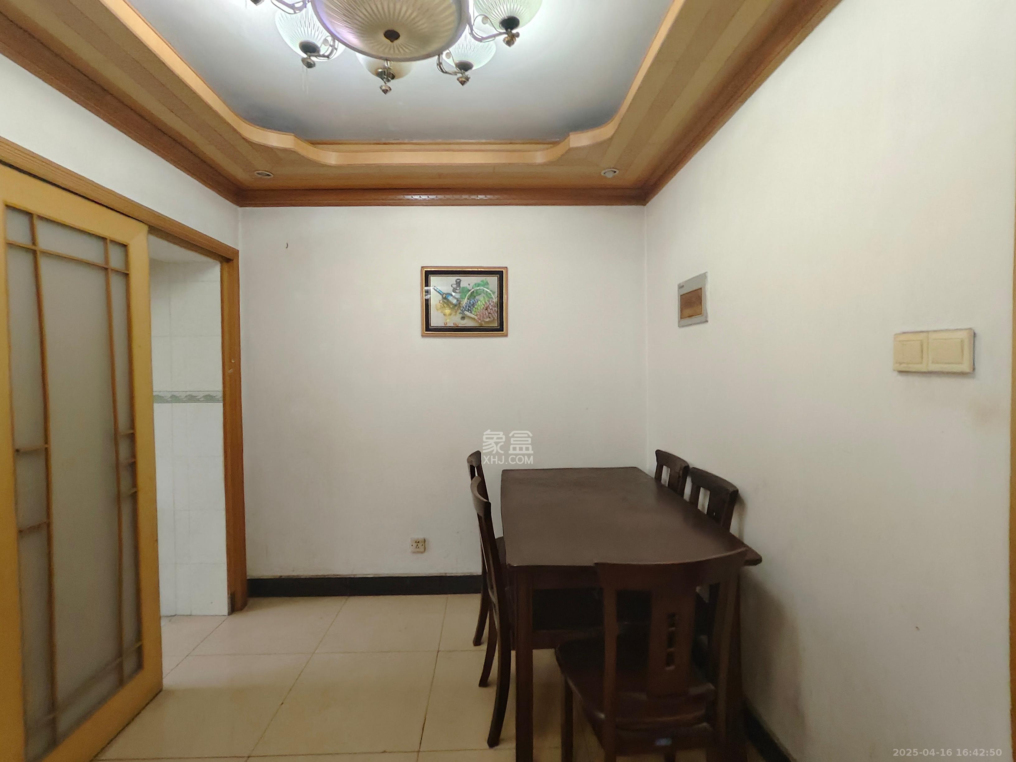 湘计花园 2室2厅1卫 1700.0元/月 湘计花园 2室2厅1卫 1700.0元/月室内图