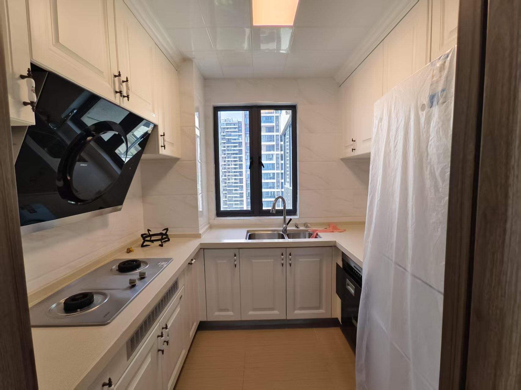 碧桂园梓山府 4室2厅2卫 2500.0元/月 碧桂园梓山府 4室2厅2卫 2500.0元/月室内图