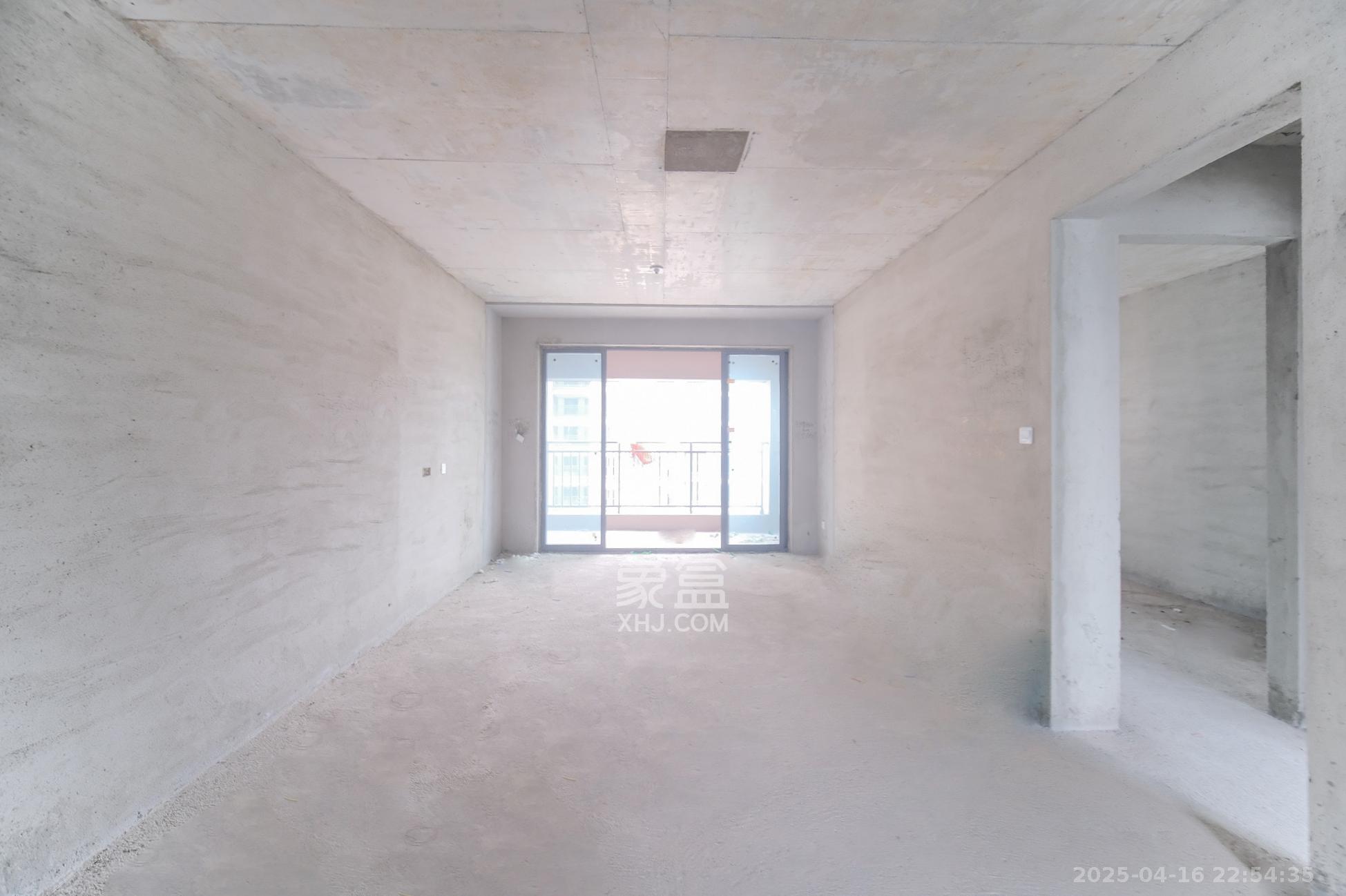 荣盛城 1室0厅0卫 95.0万 荣盛城 1室0厅0卫 95.0万客厅