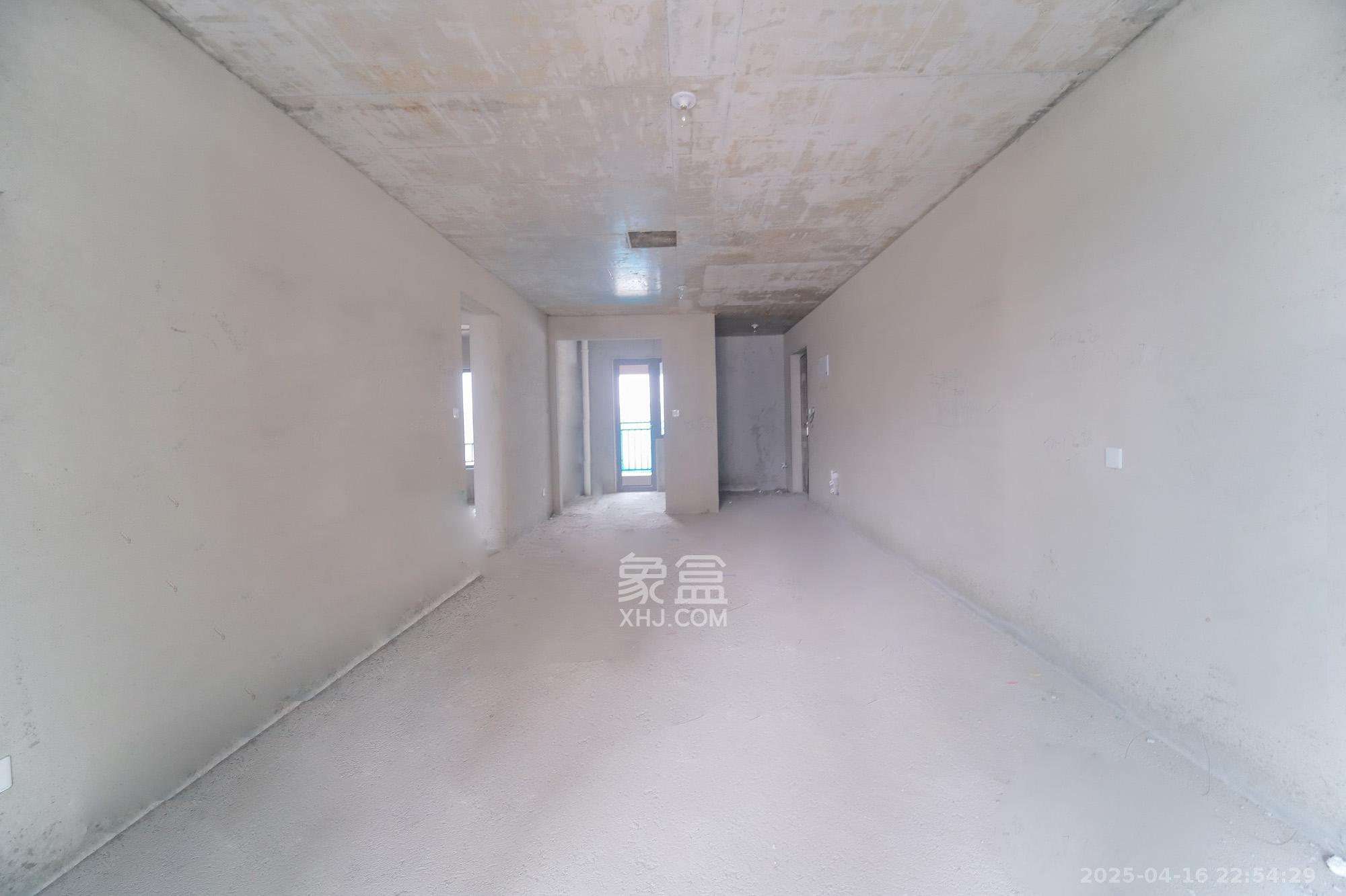 荣盛城 1室0厅0卫 95.0万 荣盛城 1室0厅0卫 95.0万客厅