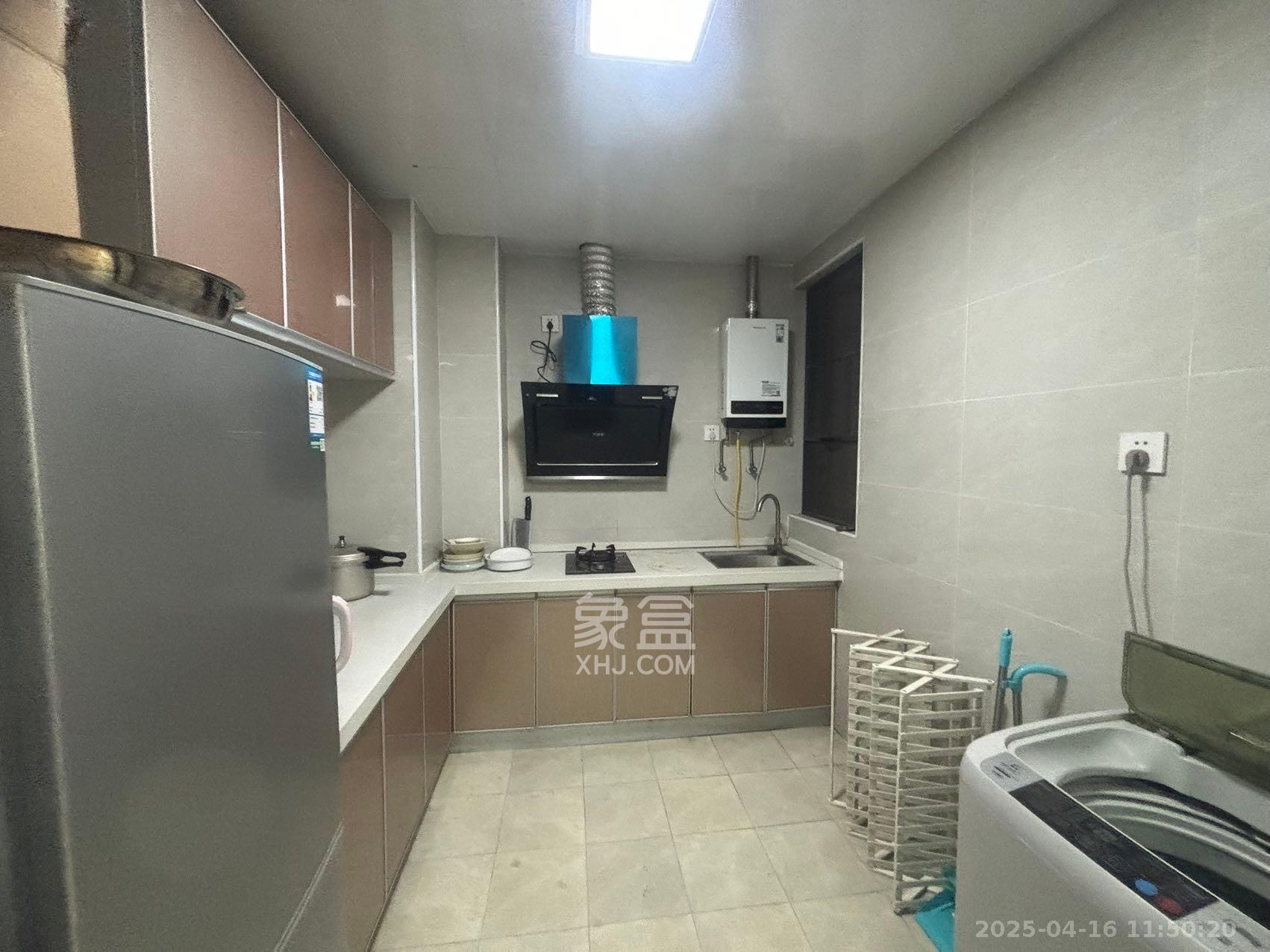 建发中央公园(建发美地)  3室1厅1卫    2300.0元/月 建发中央公园(建发美地)  3室1厅1卫    2300.0元/月室内图