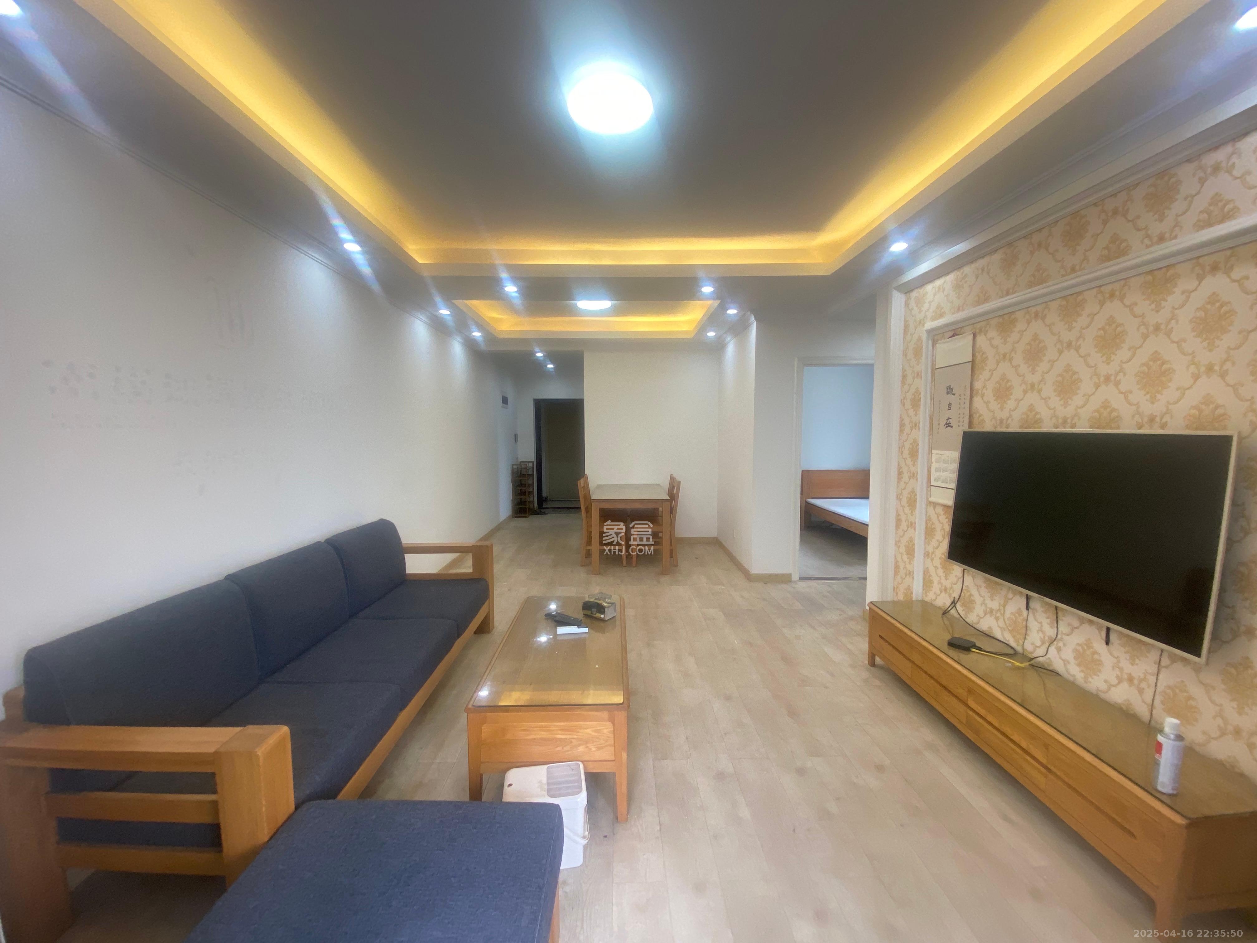五江天街南区  2室2厅1卫   2400.00元/月室内图