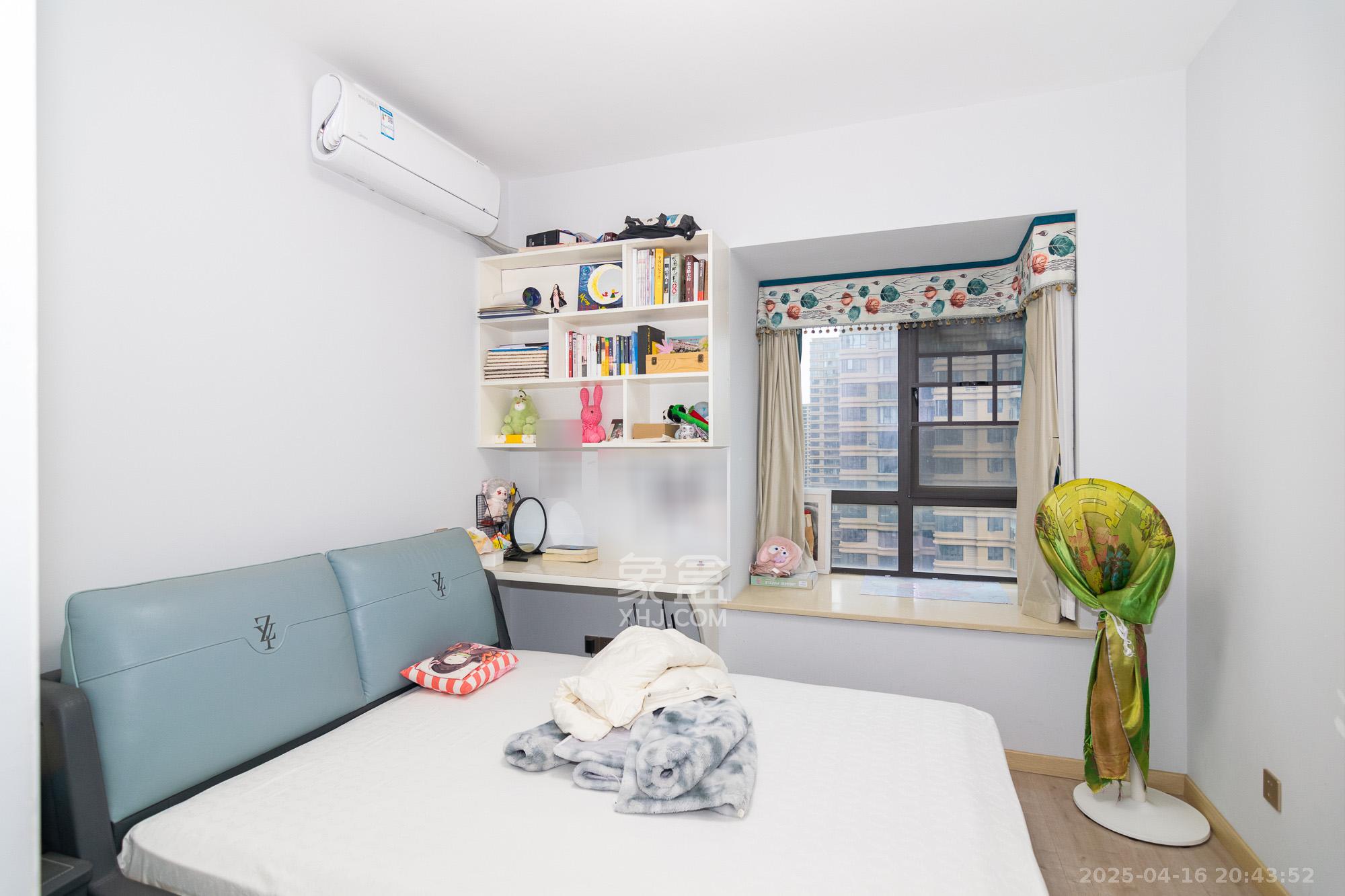 三润城（三润星城）  4室2厅2卫    125.0万卧室