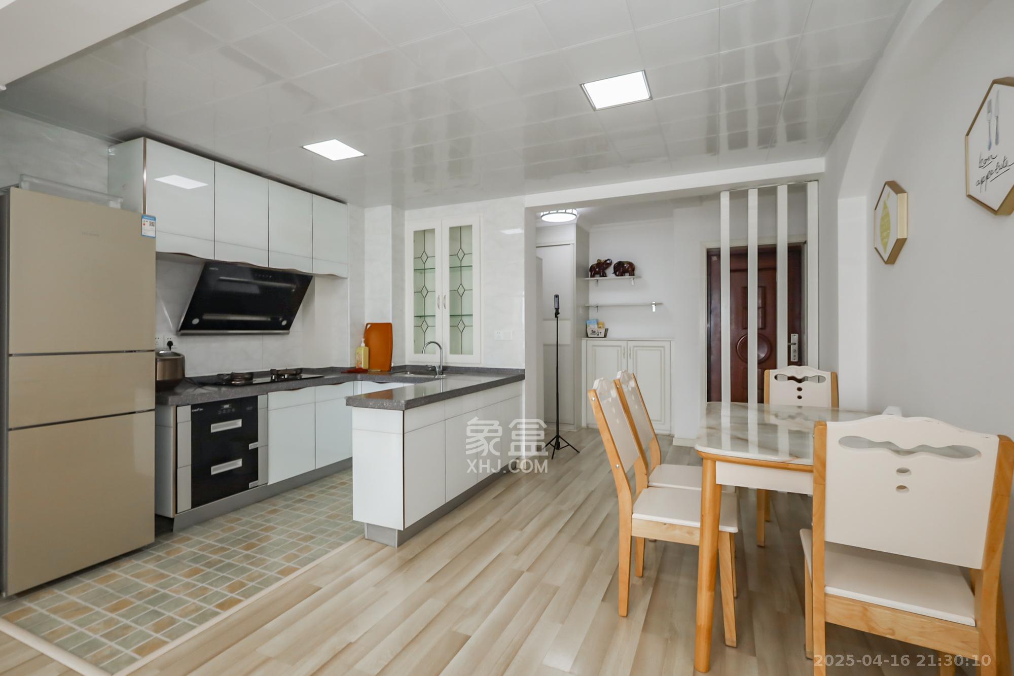 湘腾城市广场 2室2厅1卫 88.8万 湘腾城市广场 2室2厅1卫 88.8万其他