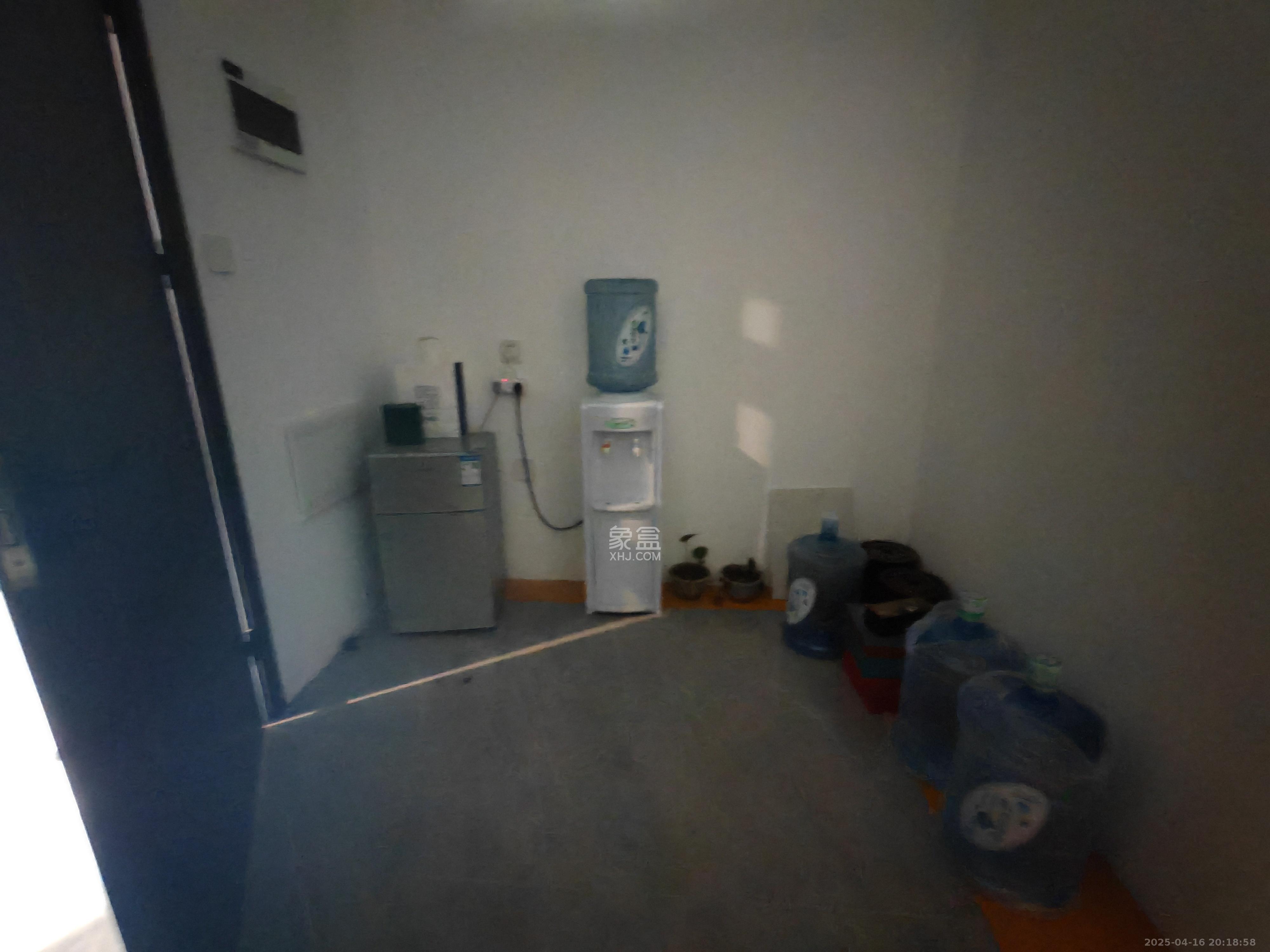 旭辉汇樾城 1室1厅1卫 1400.0元/月 旭辉汇樾城 1室1厅1卫 1400.0元/月室内图