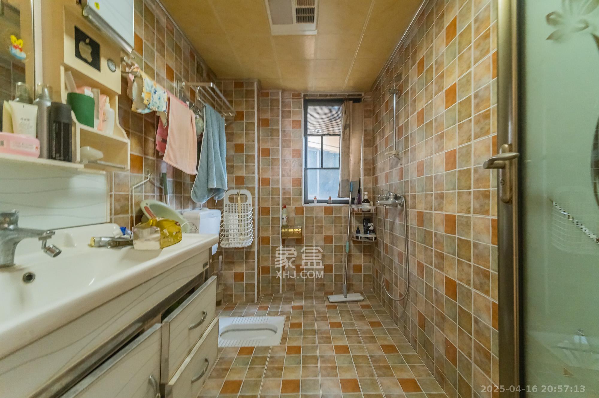 方略城市广场  3室2厅2卫    68.8万 方略城市广场  3室2厅2卫    68.8万卫生间