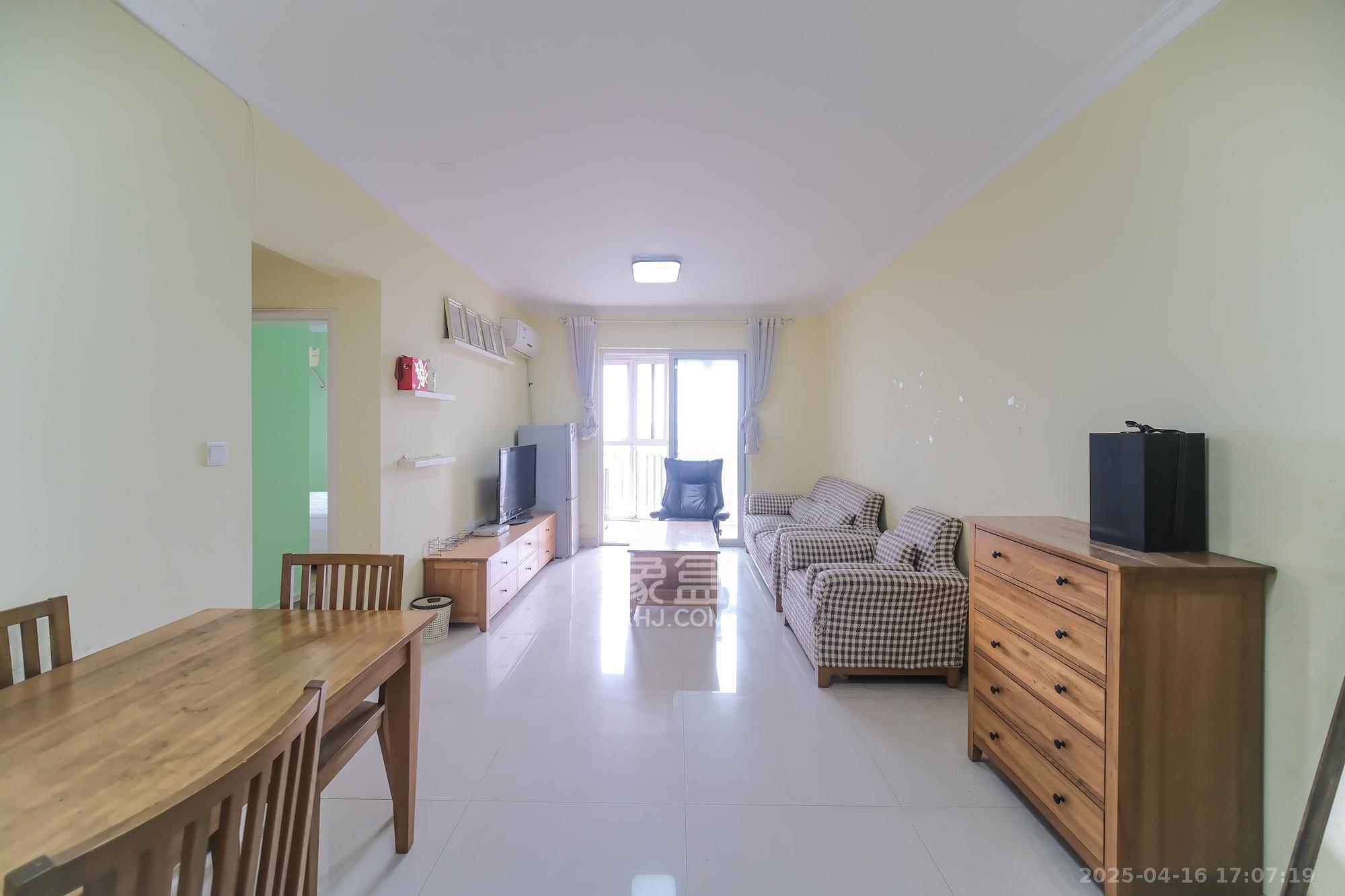 世景华庭 2室2厅1卫 45.0万 世景华庭 2室2厅1卫 45.0万客厅