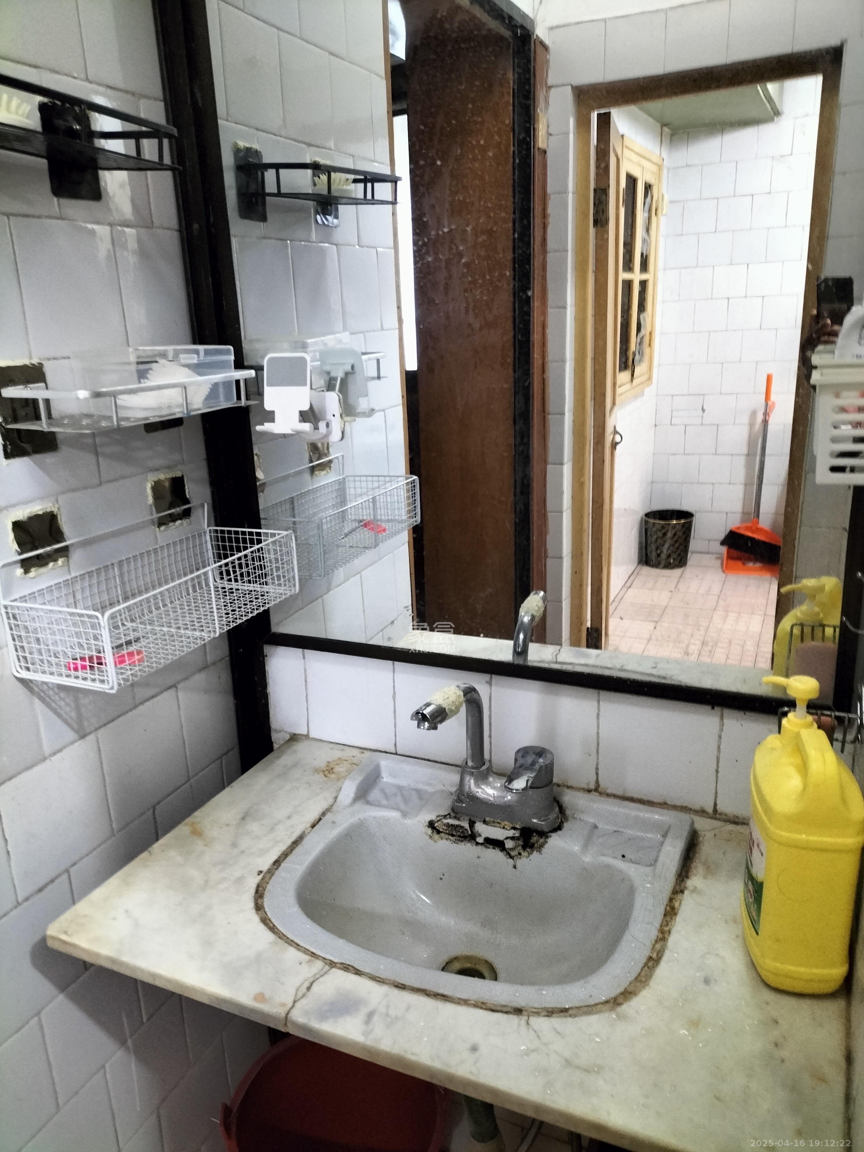 工农新村(工农桥社区) 2室1厅1卫 1800.0元/月 工农新村(工农桥社区) 2室1厅1卫 1800.0元/月室内图