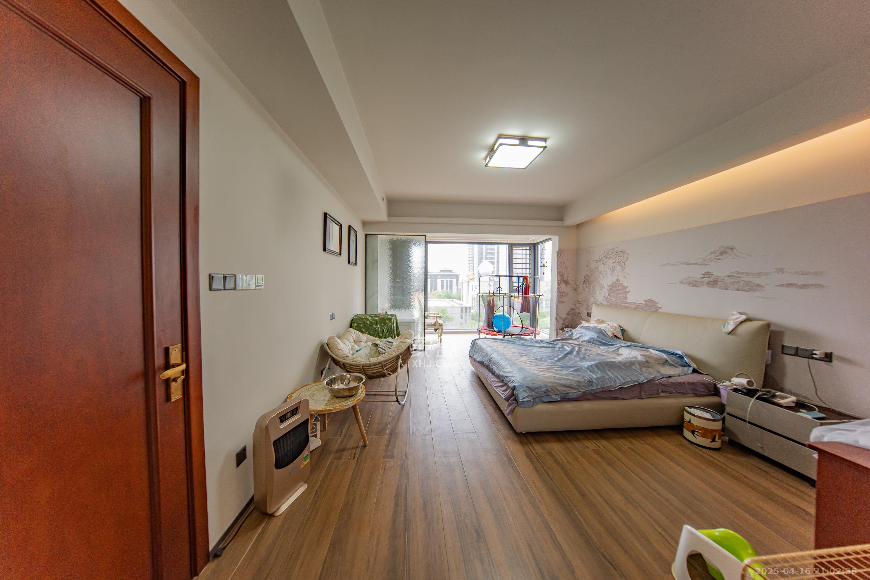 碧桂园智慧城市 4室2厅3卫 249.0万 碧桂园智慧城市 4室2厅3卫 249.0万卧室