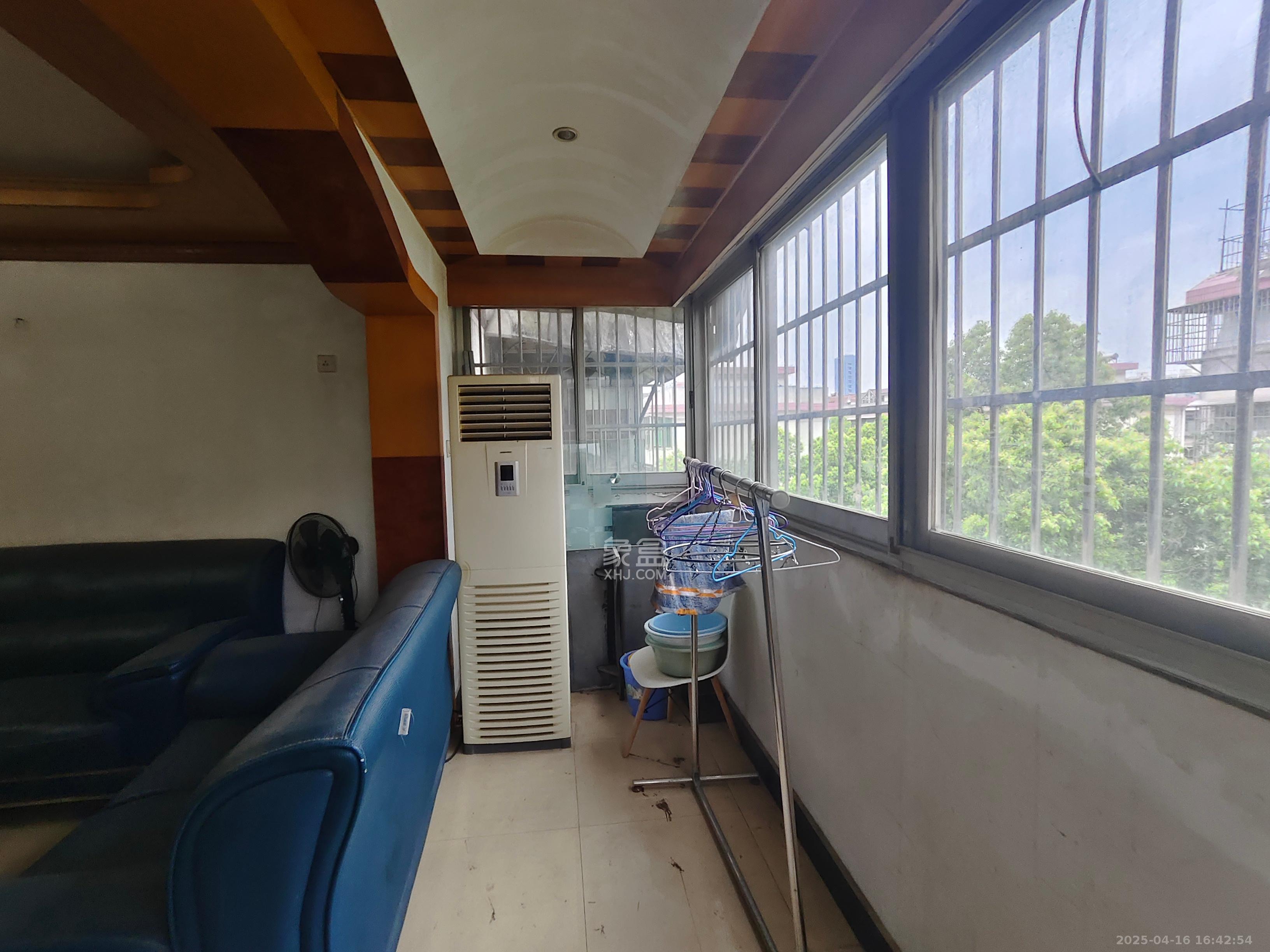 湘计花园 2室2厅1卫 1700.0元/月 湘计花园 2室2厅1卫 1700.0元/月室内图