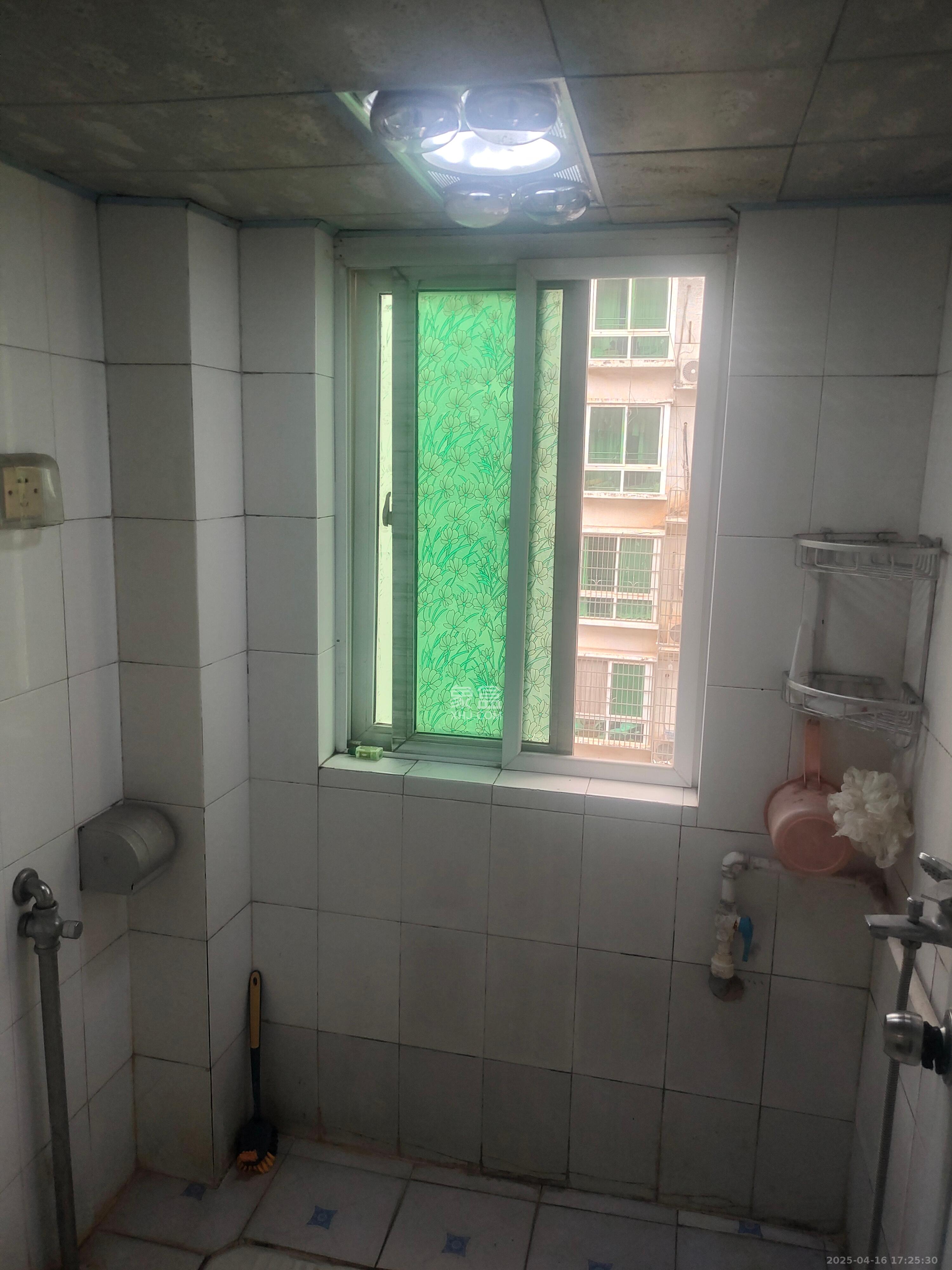 咸嘉新村嘉旺苑 3室2厅1卫 2000.0元/月 咸嘉新村嘉旺苑 3室2厅1卫 2000.0元/月室内图