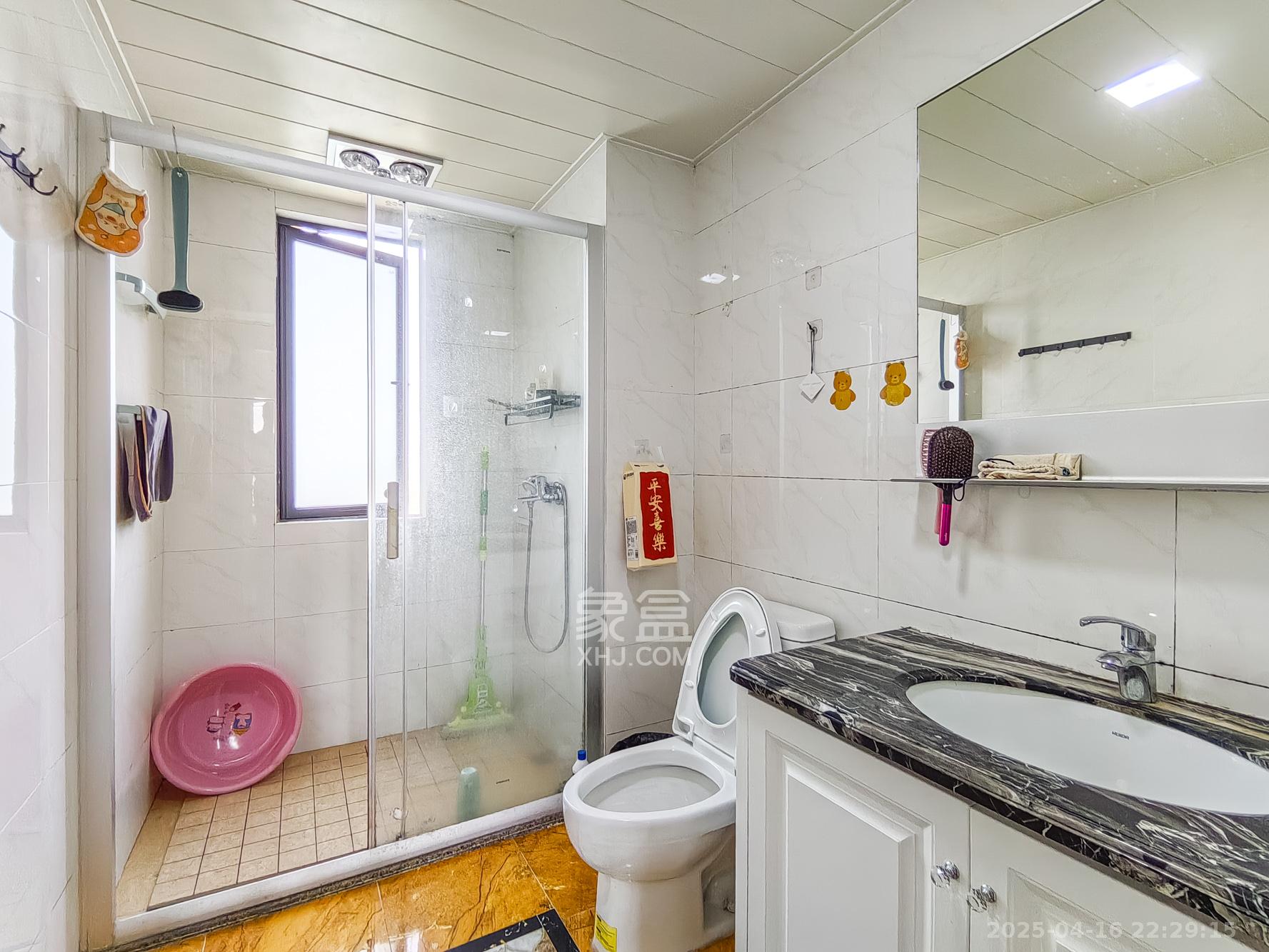 碧桂园威尼斯城 3室2厅2卫 92.0万 碧桂园威尼斯城 3室2厅2卫 92.0万卫生间