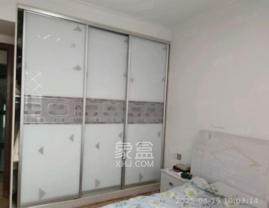 阿普阿布  3室2厅1卫   2500.00元/月室内图