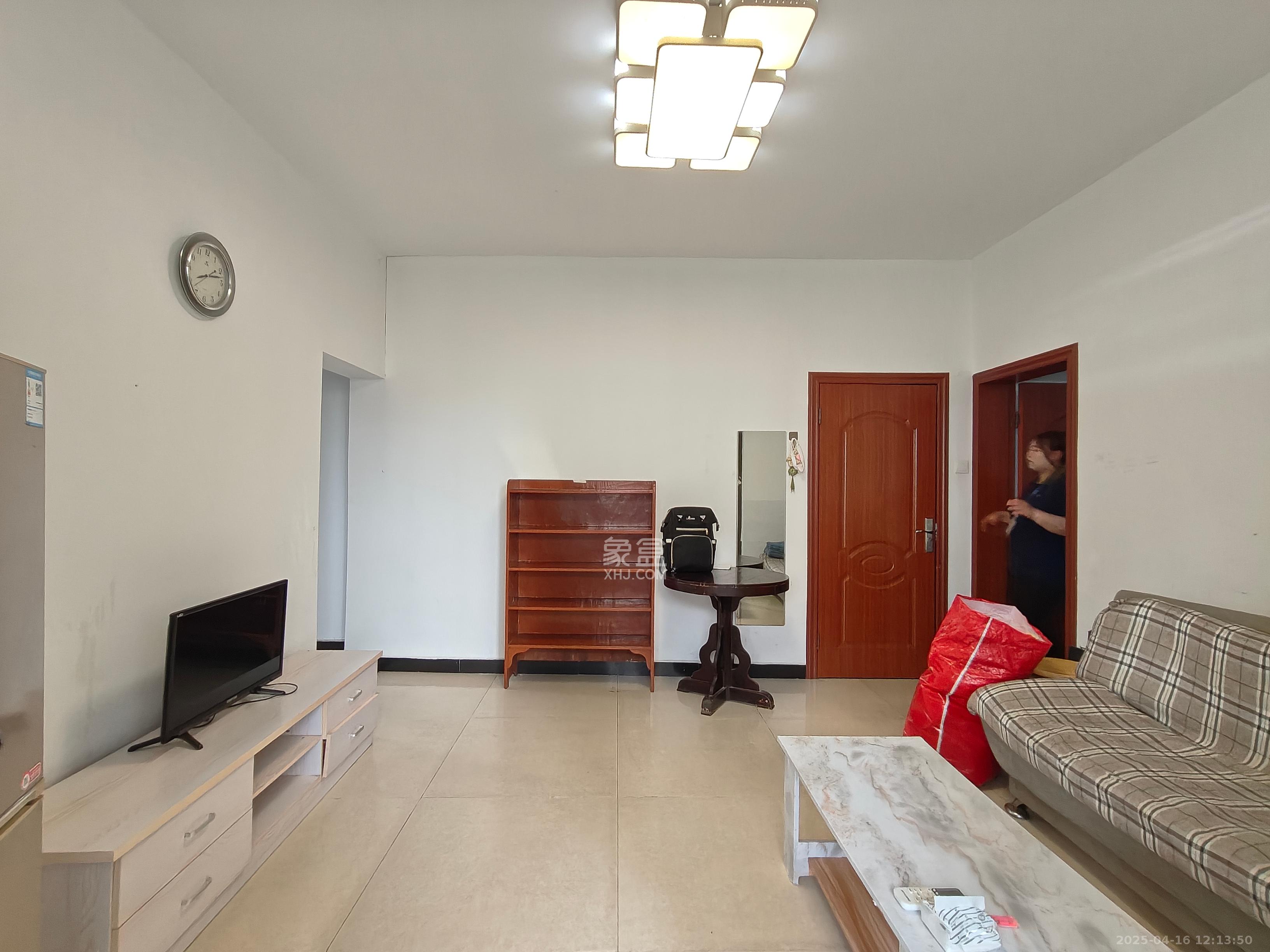 地质家园一、二期(地泰人民公馆)  2室1厅1卫    2500.0元/月 地质家园一、二期(地泰人民公馆)  2室1厅1卫    2500.0元/月室内图1