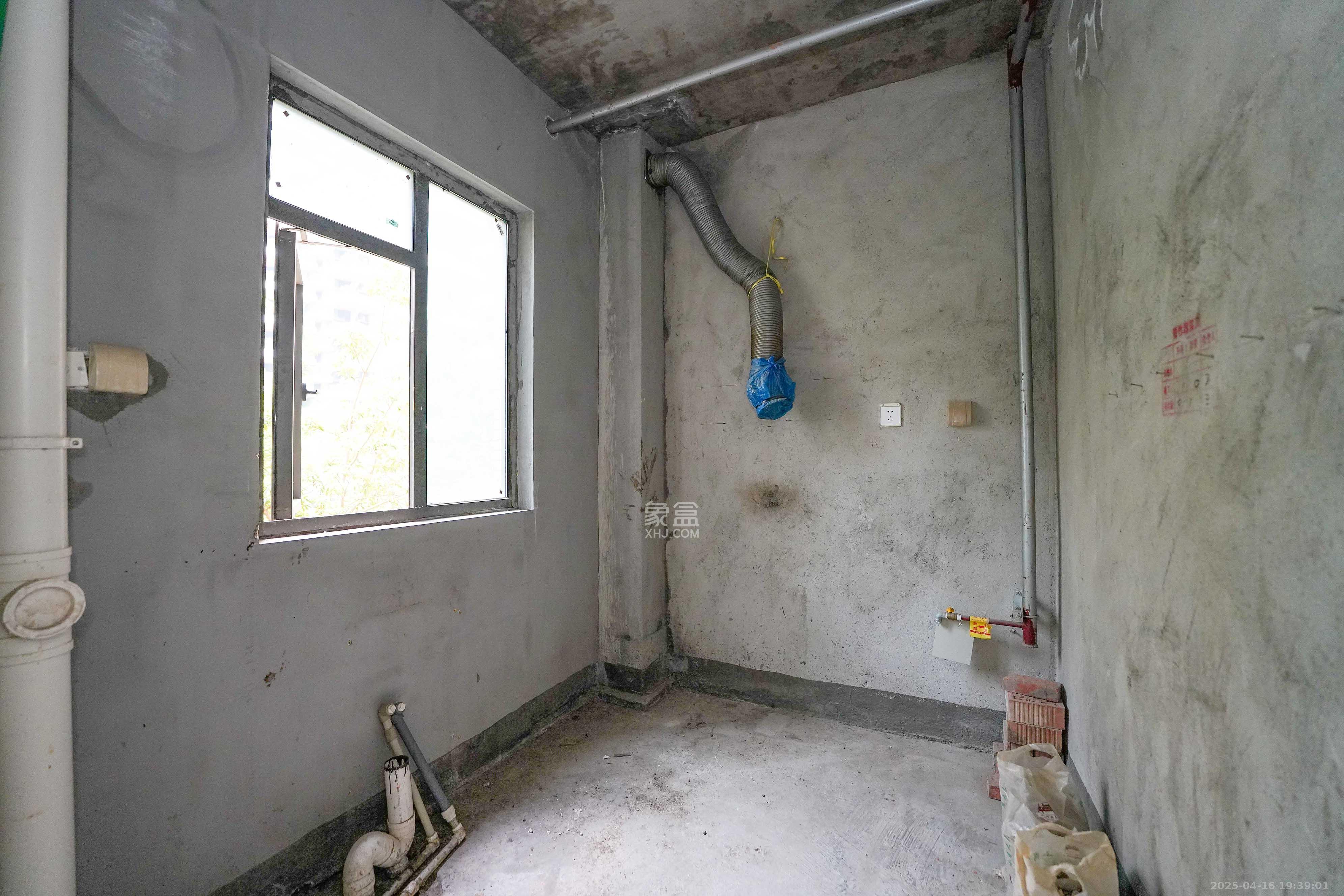 福天藏郡院子 4室2厅2卫 88.0万 福天藏郡院子 4室2厅2卫 88.0万厨房