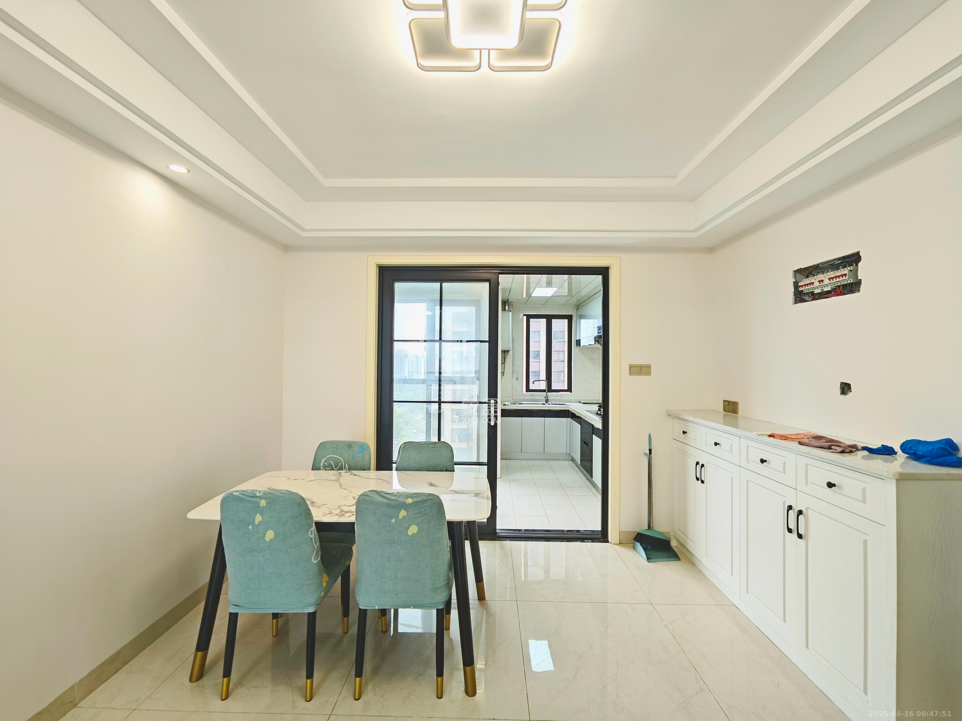 奥克斯缔壹城 3室2厅2卫 2800.0元/月 奥克斯缔壹城 3室2厅2卫 2800.0元/月室内图