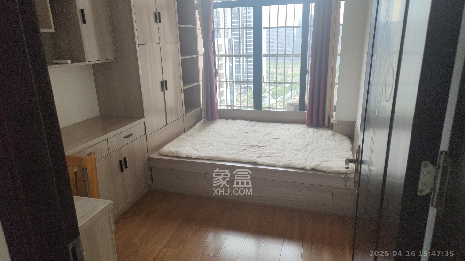 嘉顺苑 5室2厅2卫 2700.0元/月 嘉顺苑 5室2厅2卫 2700.0元/月室内图