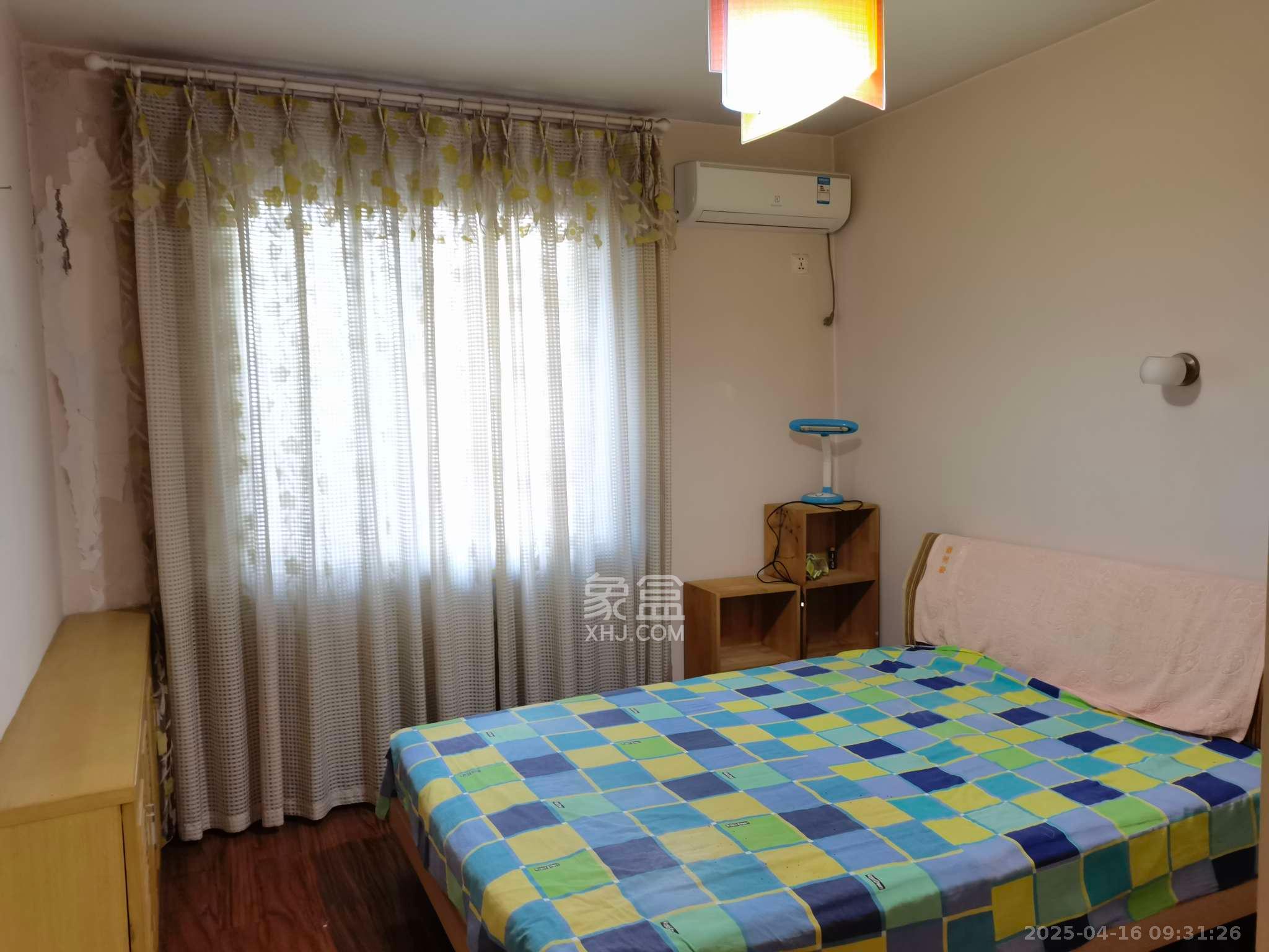 省政府机关梓园住宅区 3室1厅1卫 2800.0元/月 省政府机关梓园住宅区 3室1厅1卫 2800.0元/月室内图