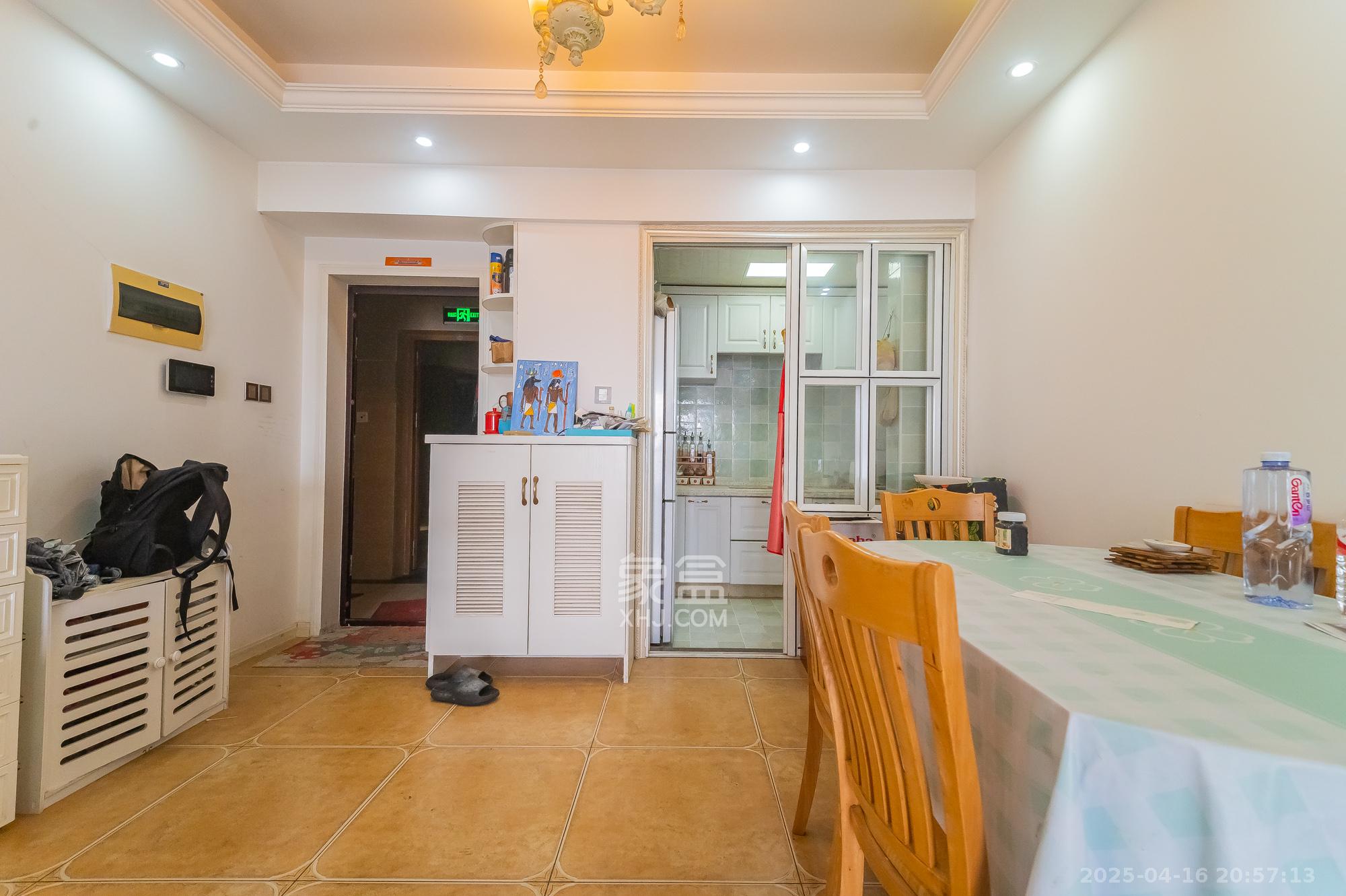 方略城市广场  3室2厅2卫    68.8万 方略城市广场  3室2厅2卫    68.8万客厅