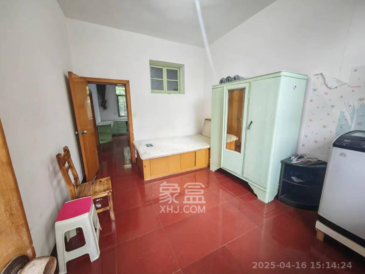 省水院宿舍 1室2厅1卫 2000.0元/月 省水院宿舍 1室2厅1卫 2000.0元/月室内图