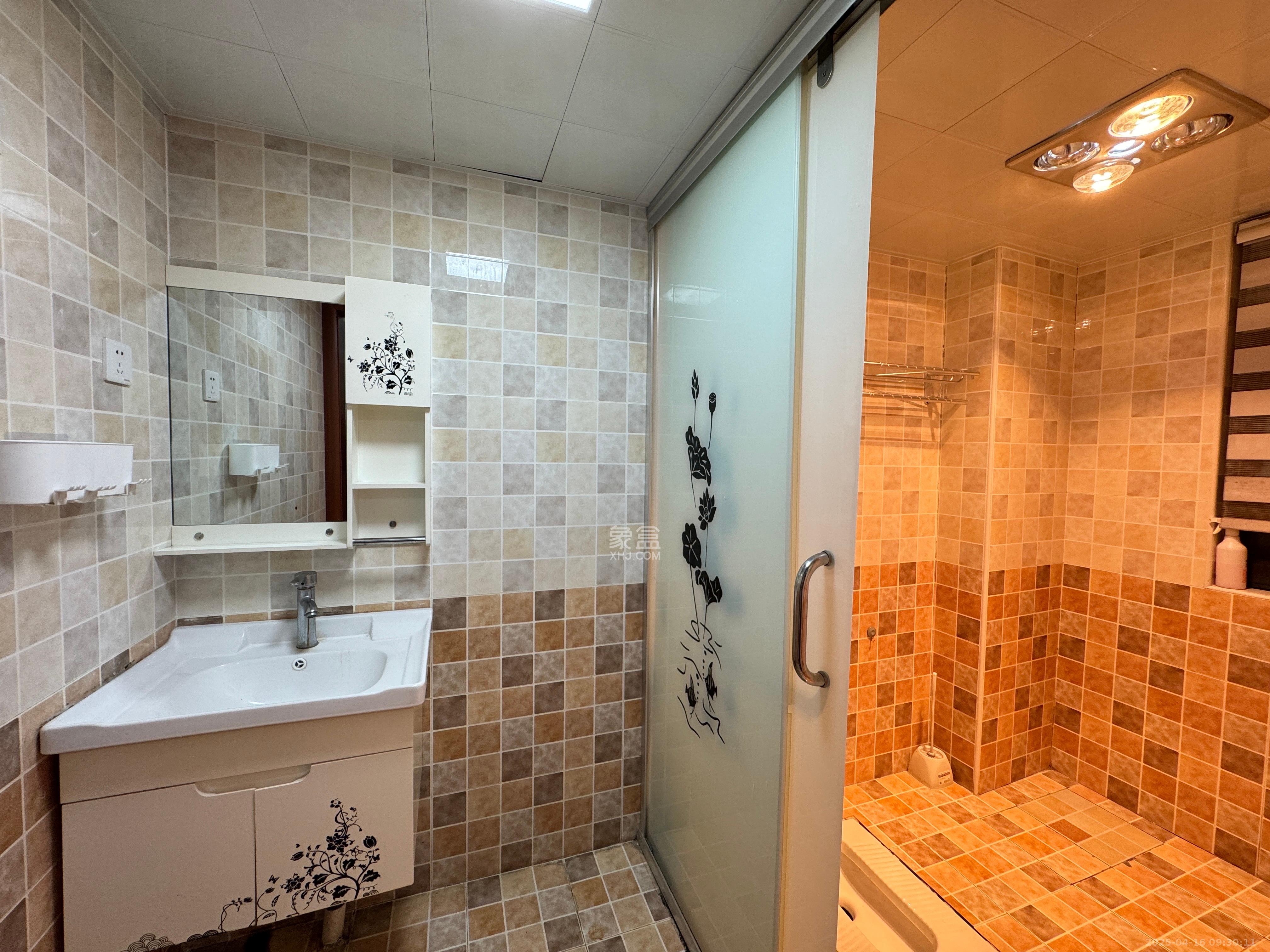 兰亭都荟(璟峰苑)  3室2厅1卫    2700.0元/月 兰亭都荟(璟峰苑)  3室2厅1卫    2700.0元/月室内图