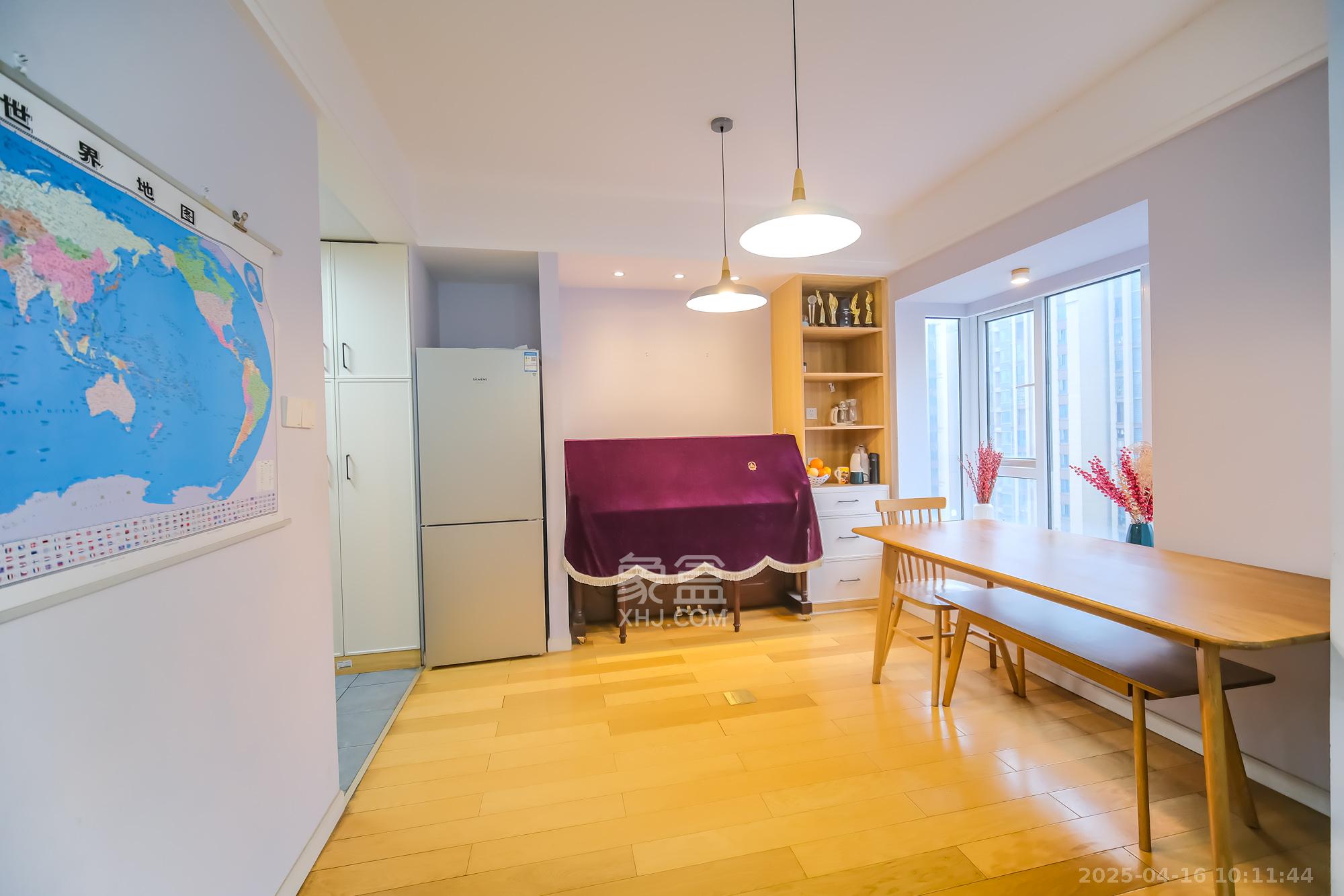 荣盛花语城 3室2厅1卫 70.0万 荣盛花语城 3室2厅1卫 70.0万客厅