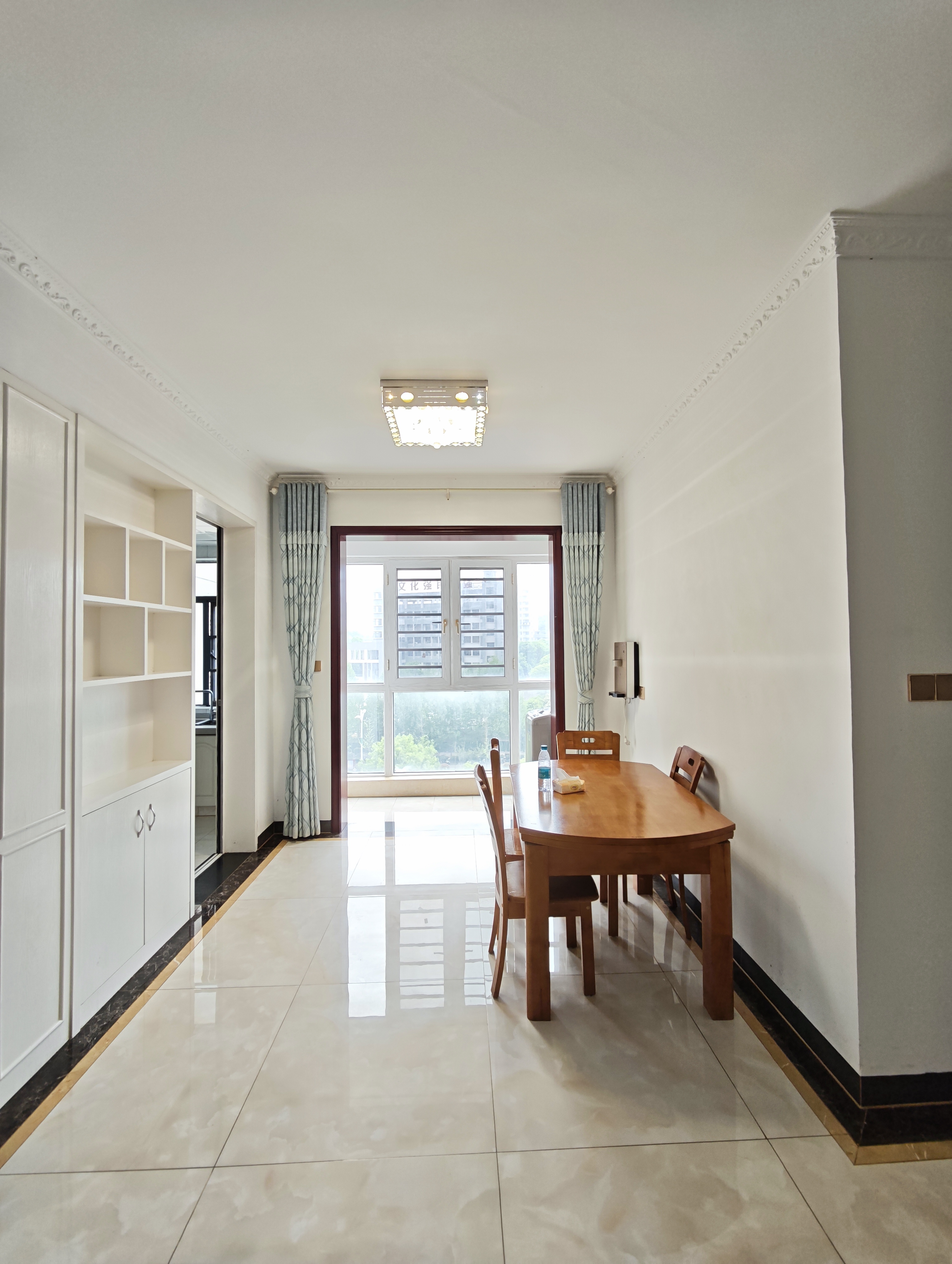 百弘学府城 3室2厅2卫 2000.0元/月 百弘学府城 3室2厅2卫 2000.0元/月室内图