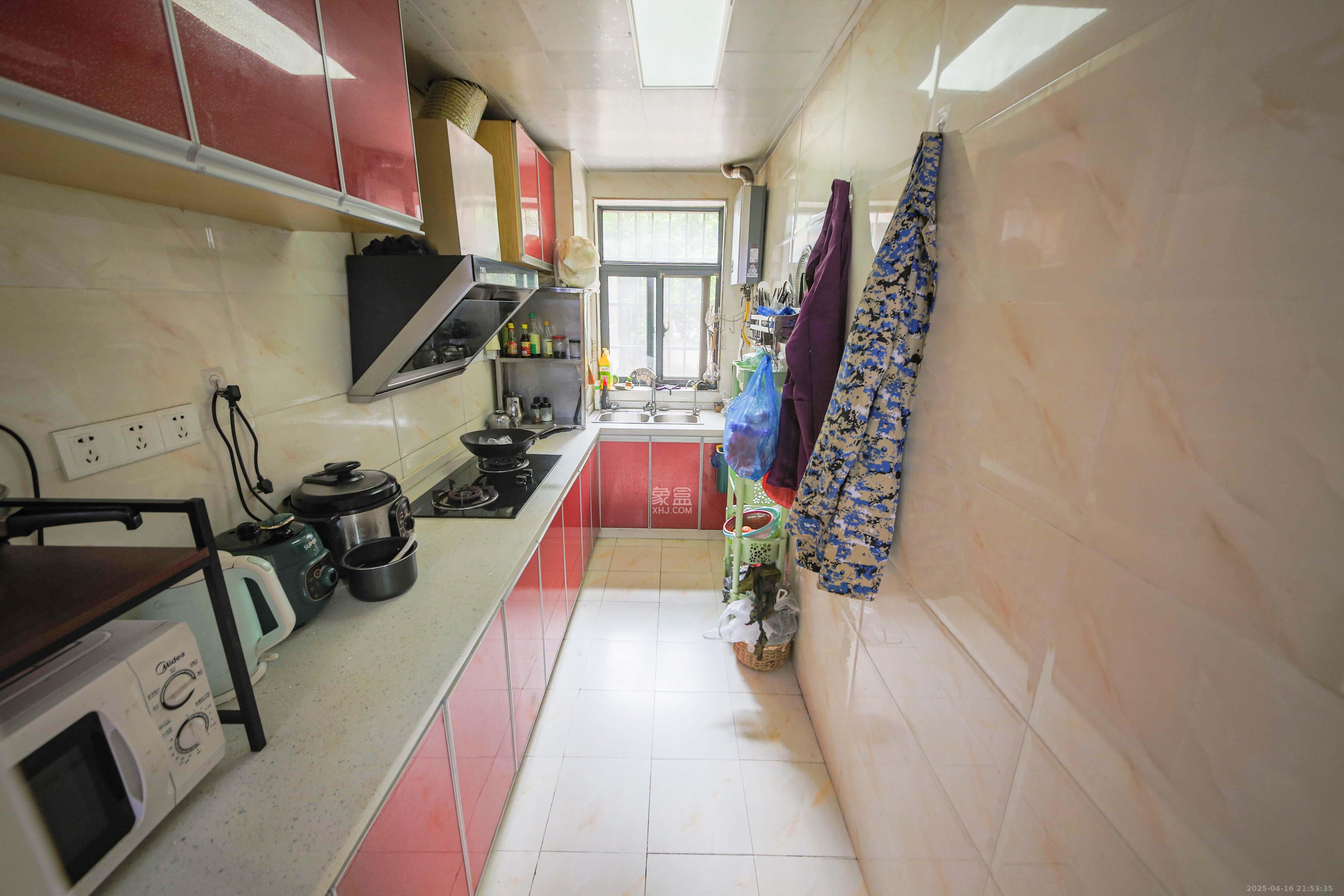 上峰苑(兰亭玥岛) 2室2厅1卫 68.0万 上峰苑(兰亭玥岛) 2室2厅1卫 68.0万厨房