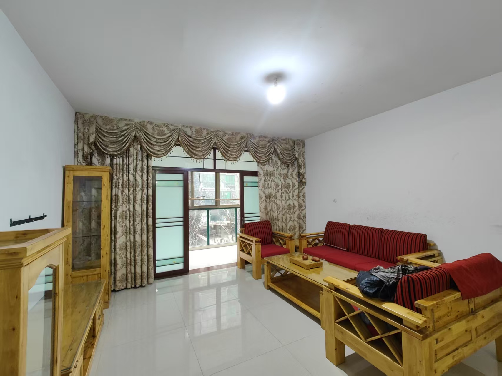 世纪名城  1室0厅0卫    1400.0元/月 世纪名城  1室0厅0卫    1400.0元/月室内图