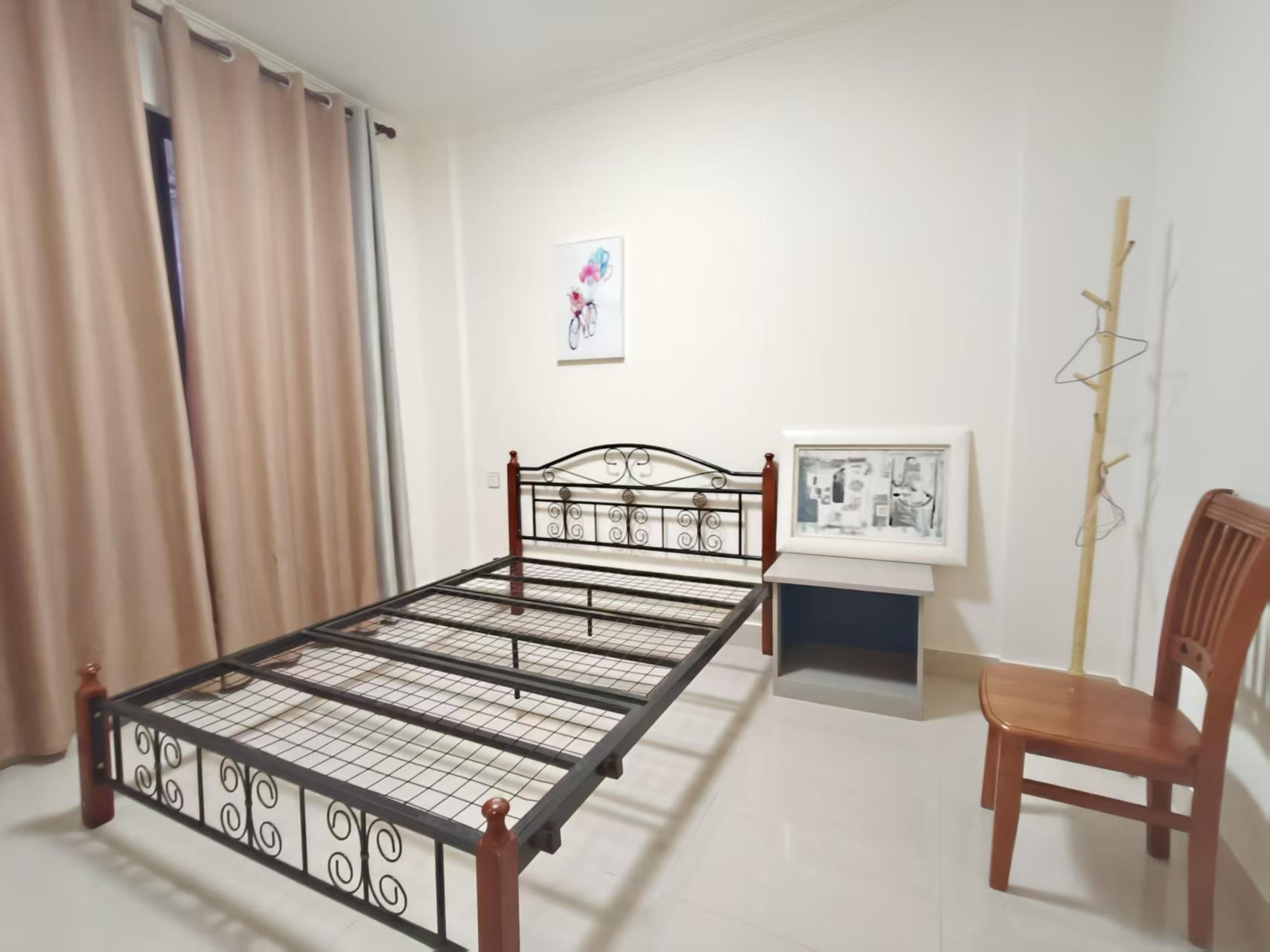 艺园小区  3室2厅1卫   2600.00元/月户型图