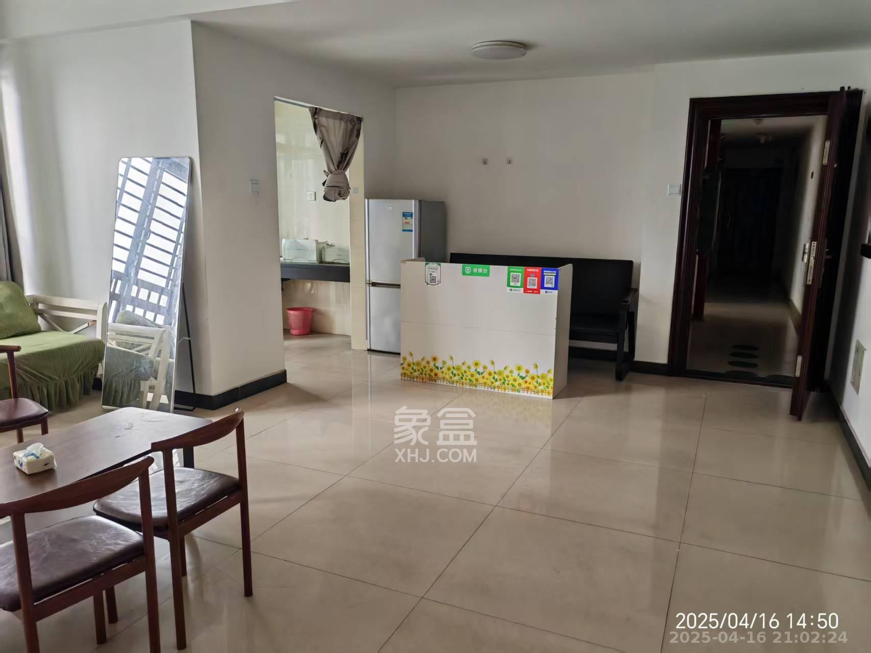 湘腾城市广场 3室2厅1卫 3200.0元/月 湘腾城市广场 3室2厅1卫 3200.0元/月小区图