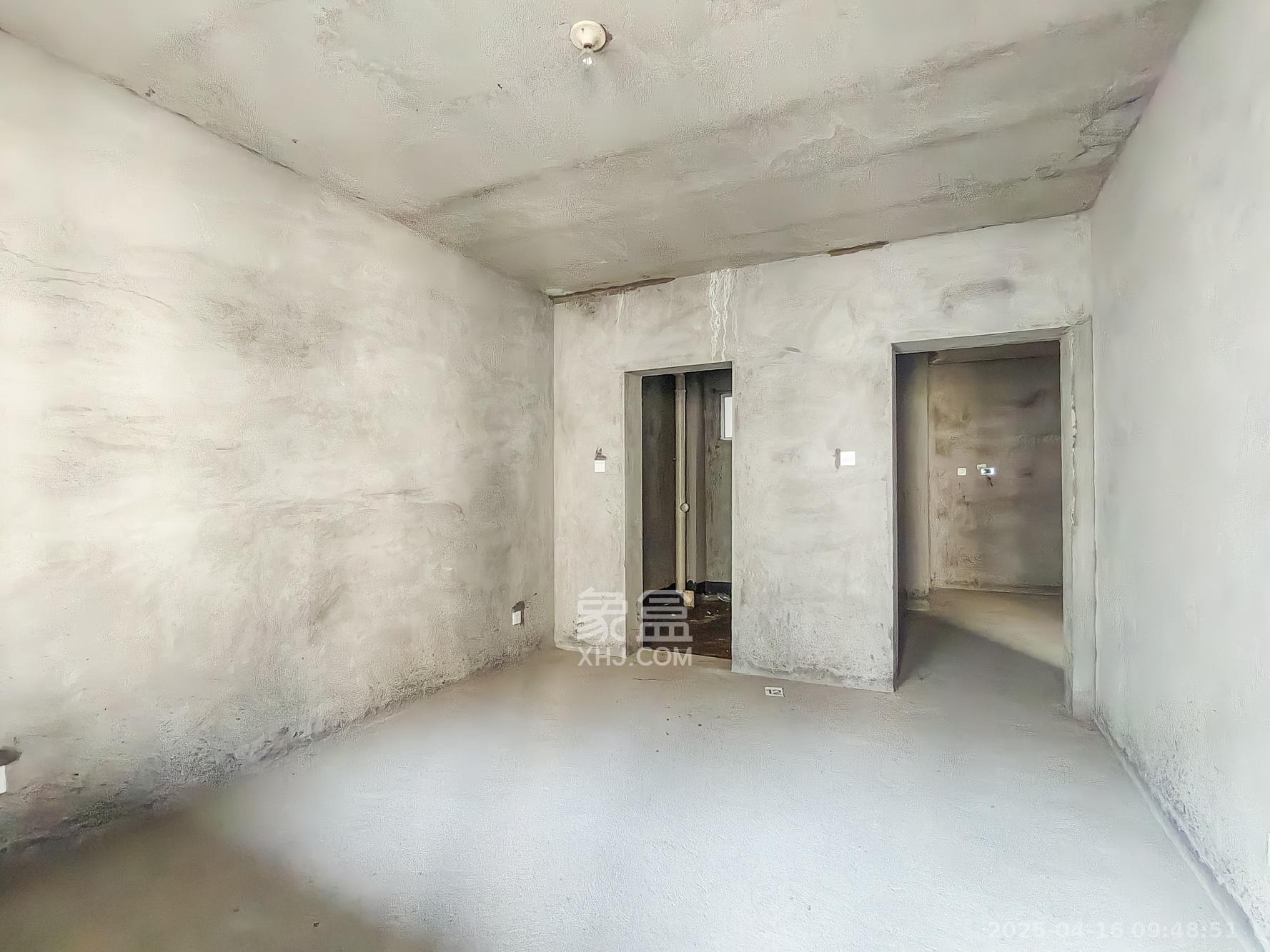 恒广国际物流园  3室2厅2卫    29.8万 恒广国际物流园  3室2厅2卫    29.8万卧室